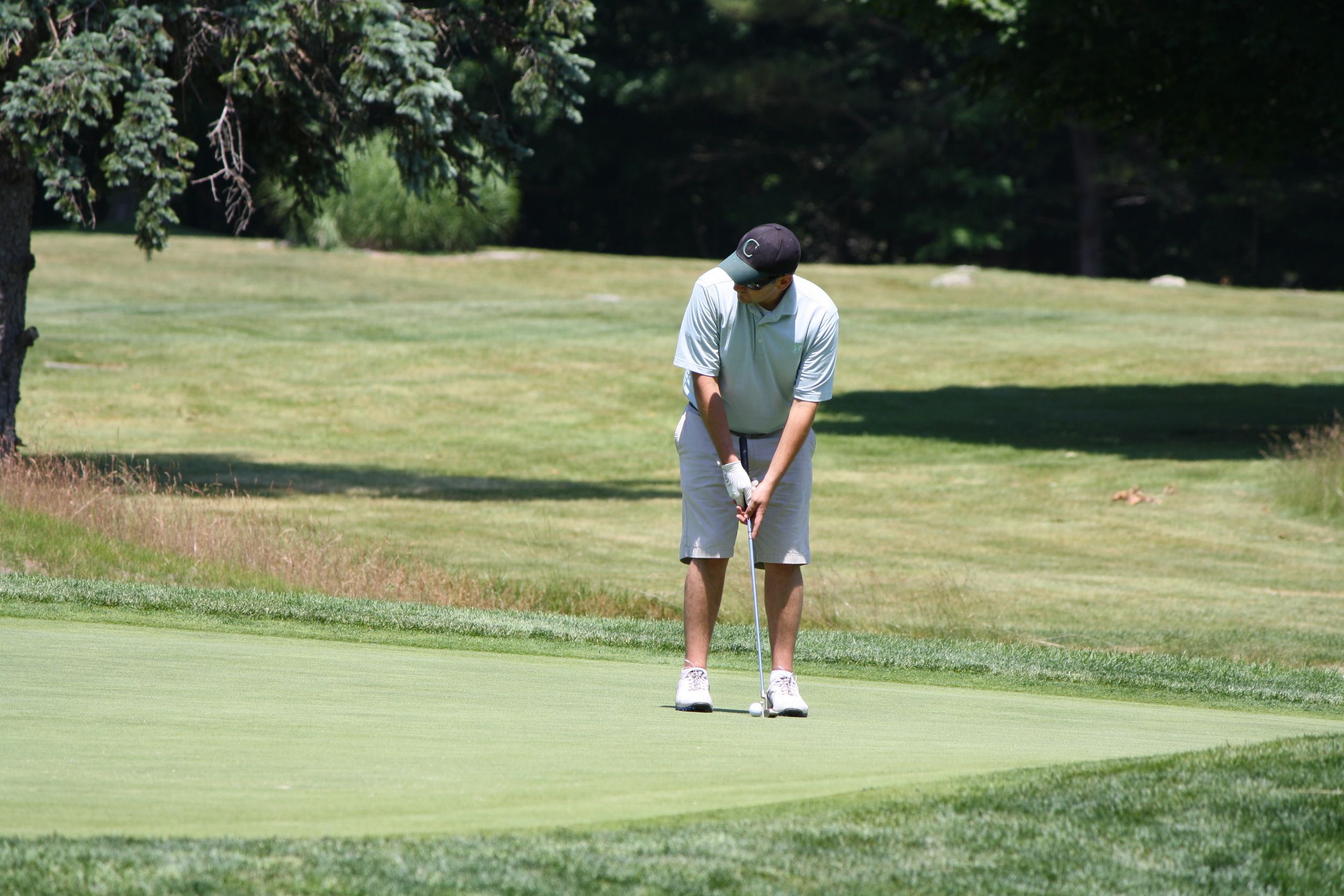 Scudder Baggett putt.JPG