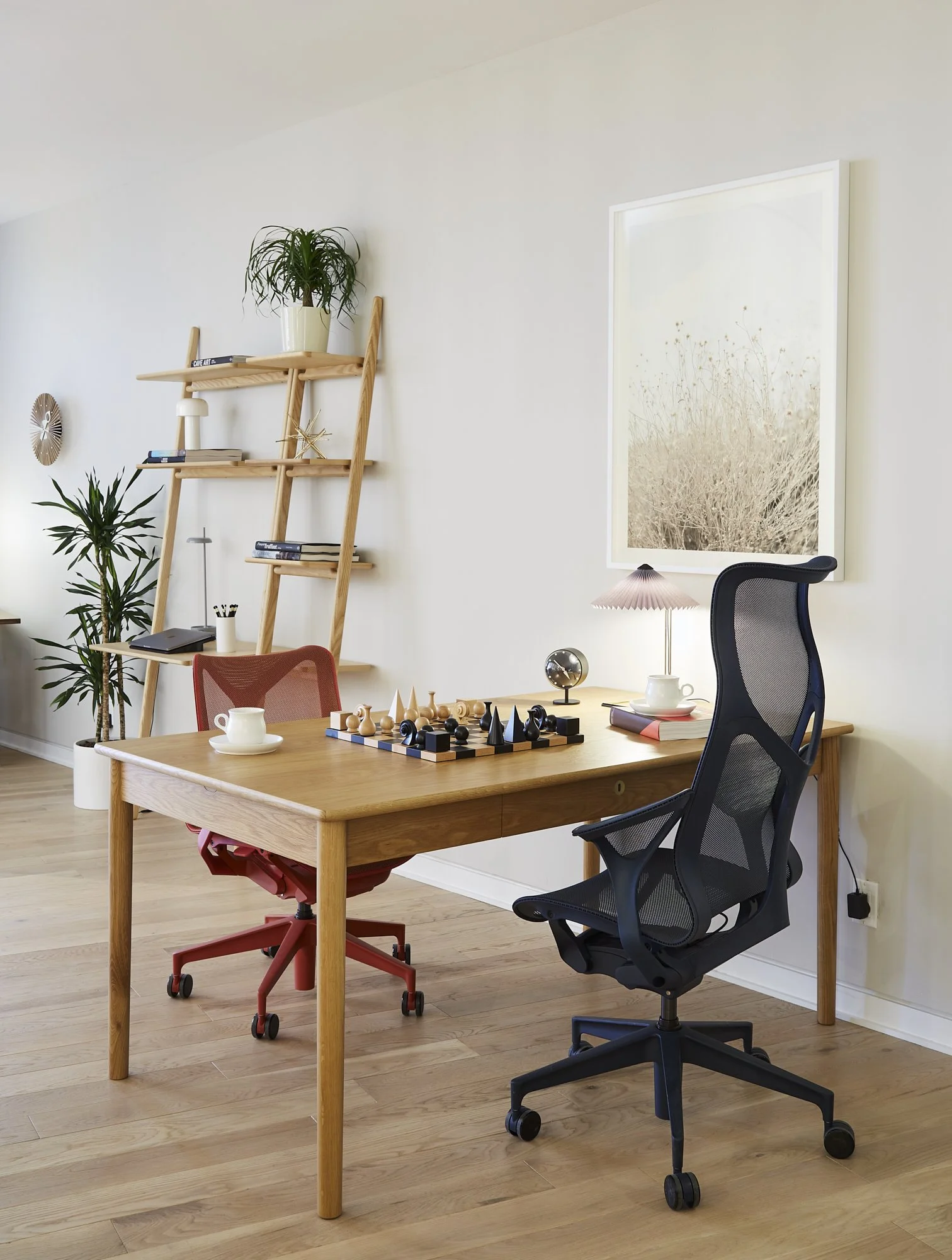 06_Edel_Desk_primary_ADJ-FLAT.jpg