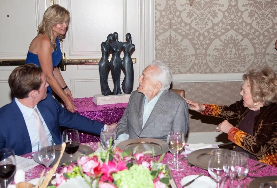 PRESENTING THE SCULPTURE AT THE GALA