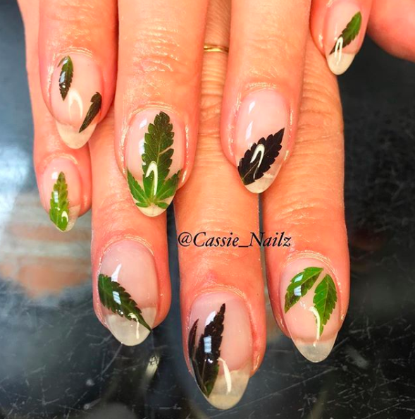 Instagram via @cassie_nailz