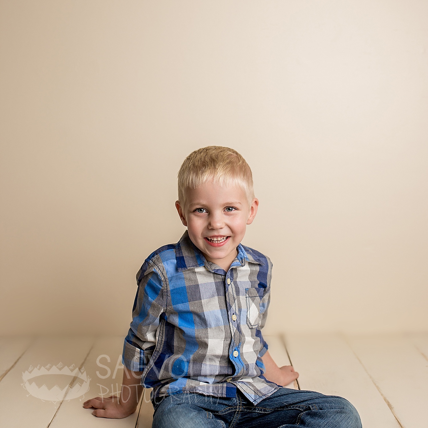 Child picture Fargo ND child photographer Janna Sagvold Photography