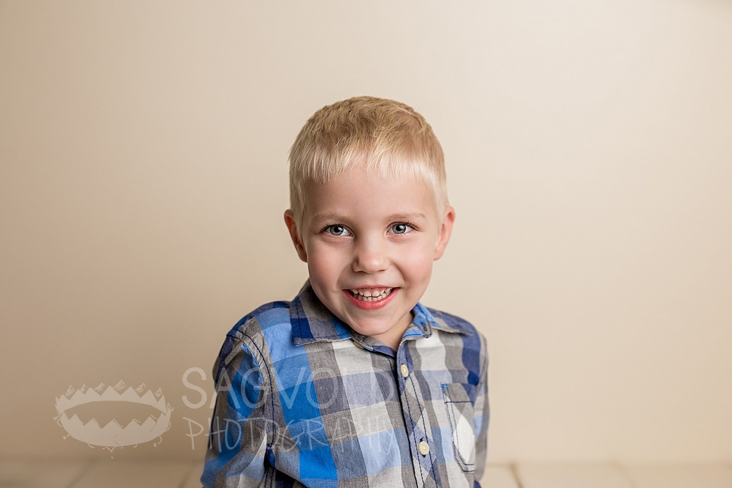 Child picture Fargo ND child photographer Janna Sagvold Photography