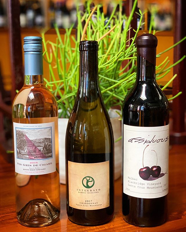 Tonight&rsquo;s a Friday Night Flight features all locally made wines! Stop by the wine shop between 5pm and 7pm to taste with us.
&bull;
&bull;
&bull;
&bull;
#wine #winetasting #wineflight #localwines #drinklocal #santacruzwine #santacruzmountainsav