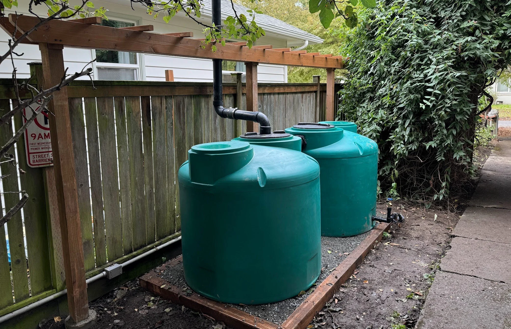 Rainwise Seattle Program, Rainwater catchment, Cisterns, Cistern, Rain barrel Rainbarrel, Emergency Water, Bainbridge prepares, Bainbridge, Kitsap, Port Townsend, Sequim, Sustainable landscaping, permaculture, ecological landscaping