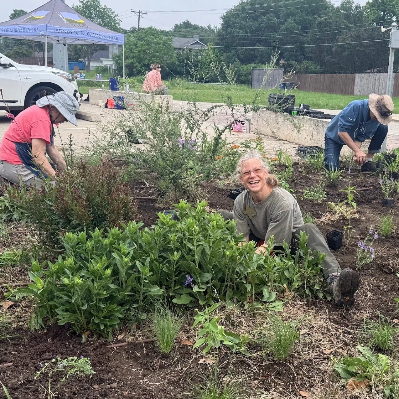 We had a great group of Dallas County Master Gardener volunteers out at our Pensive Trailhead this week to plant THOUSANDS of native plants in our pollinator gardens. Thank you! 

Want to get in on the action? We have first (May 2nd) and last Saturda