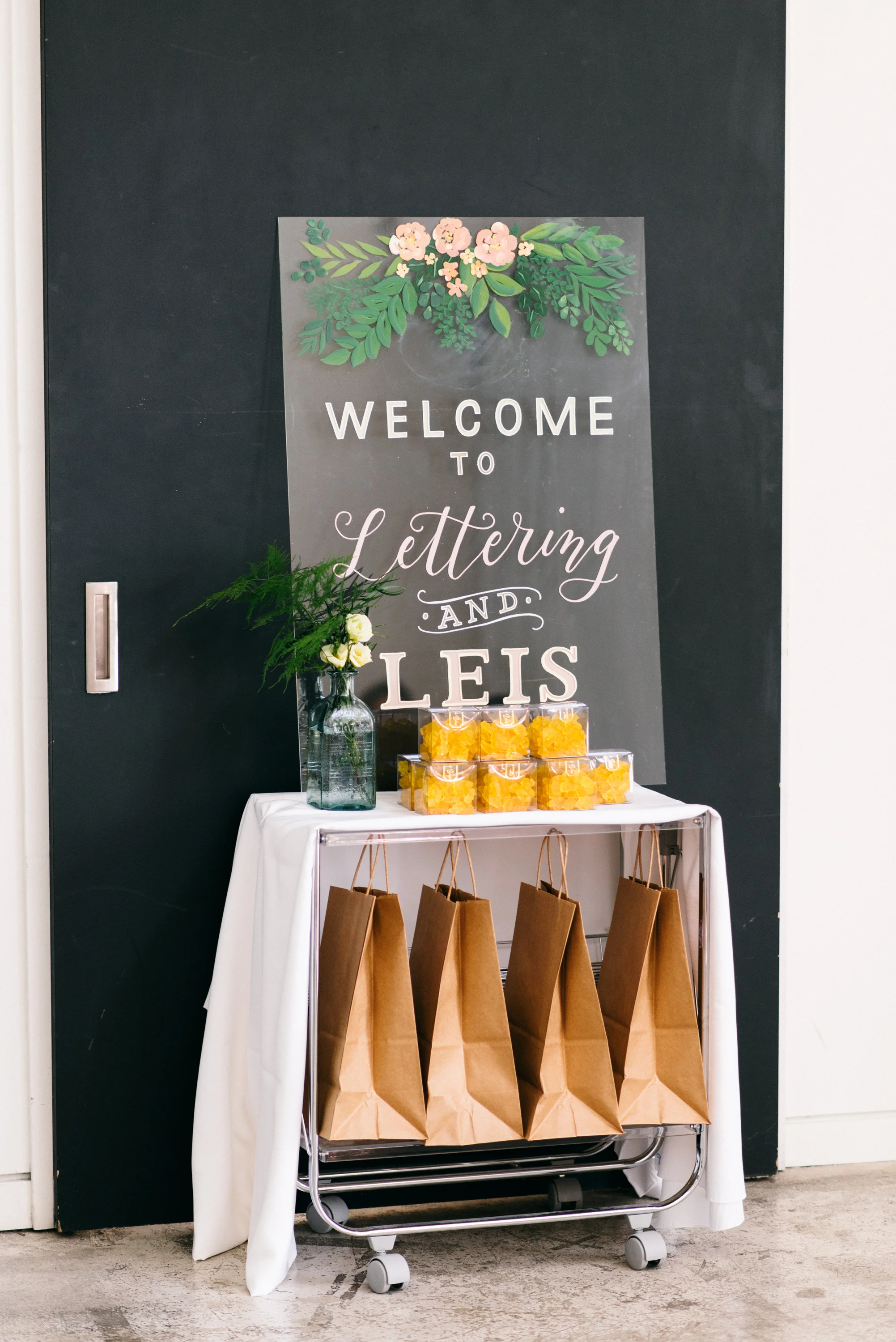 lettering-leis-workshop-1.jpg