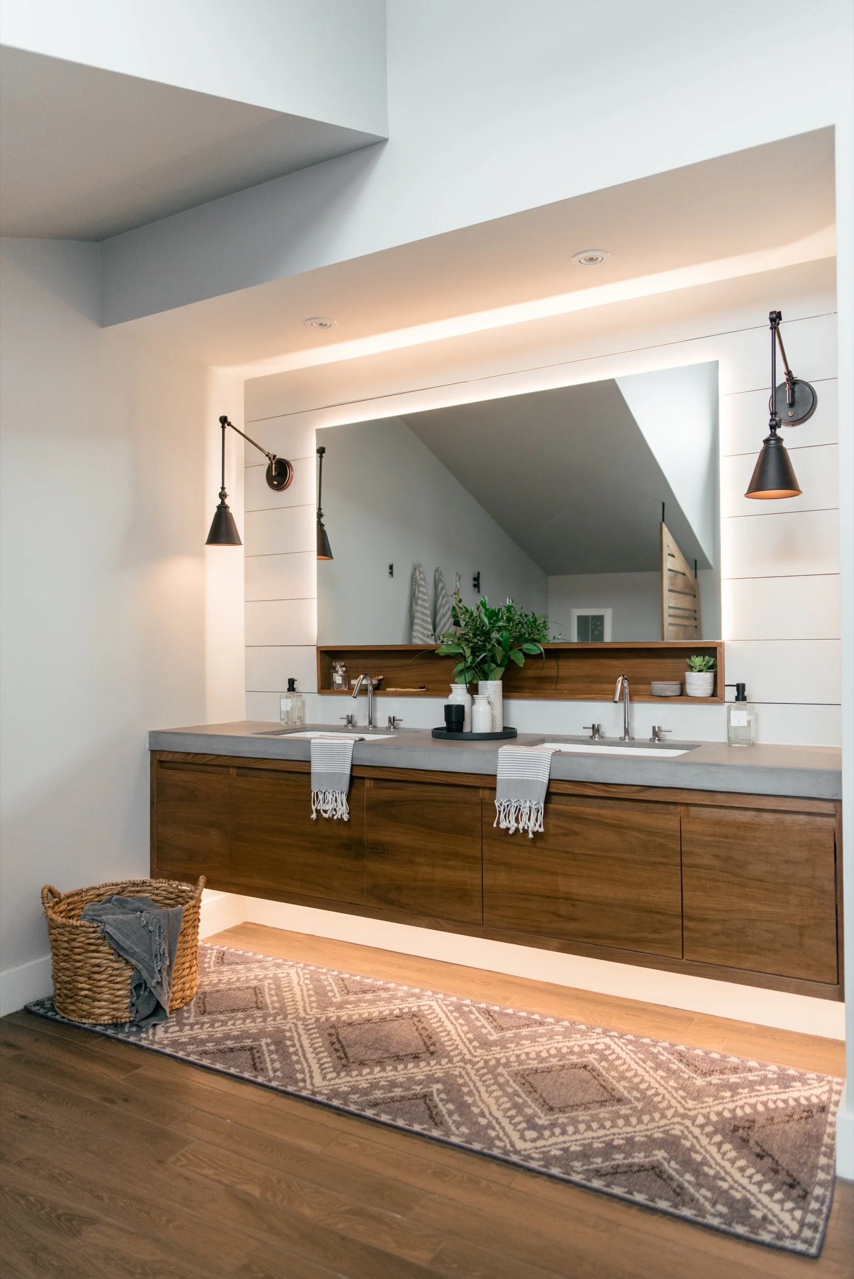 toronto-beaches-master-bathroom-10.jpg