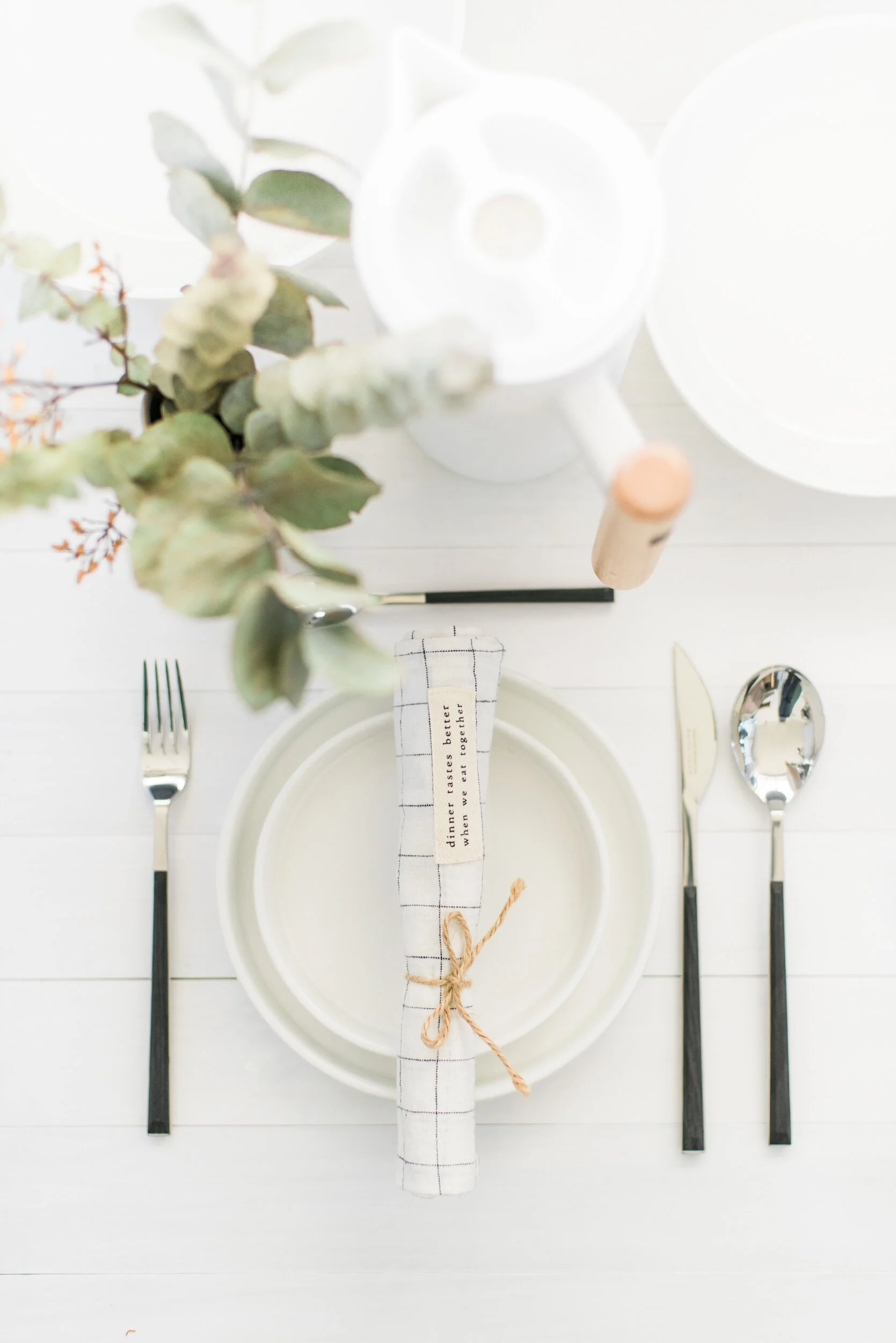 minimalist-tablescape-8.jpg