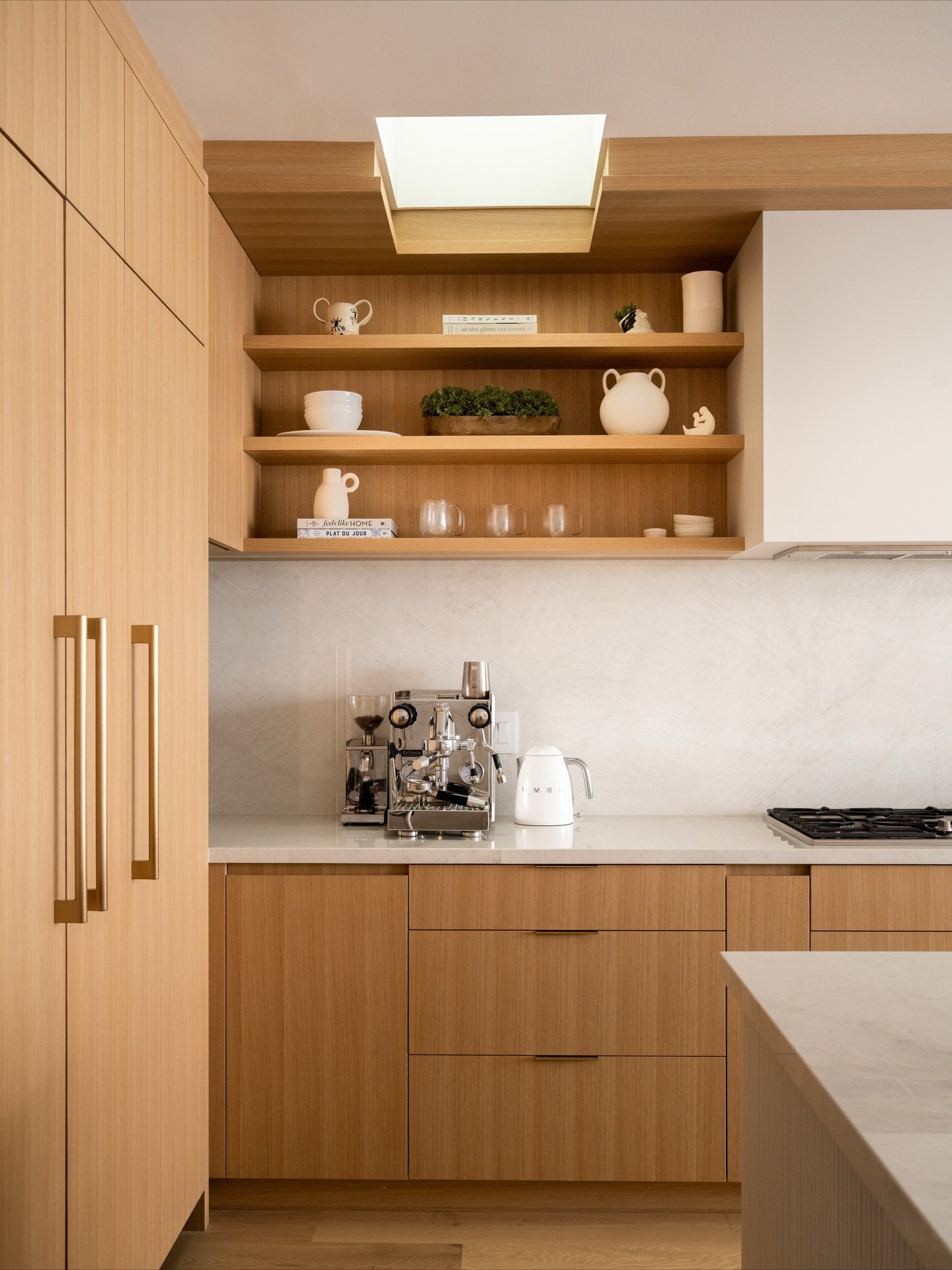 If you&rsquo;re looking for kitchen inspo, I photographed it for you. Save this or send it to someone who wants to update their kitchen 😊

When I walked into this kitchen, it felt like I was looking at my own @pinterest board in real life, from the 