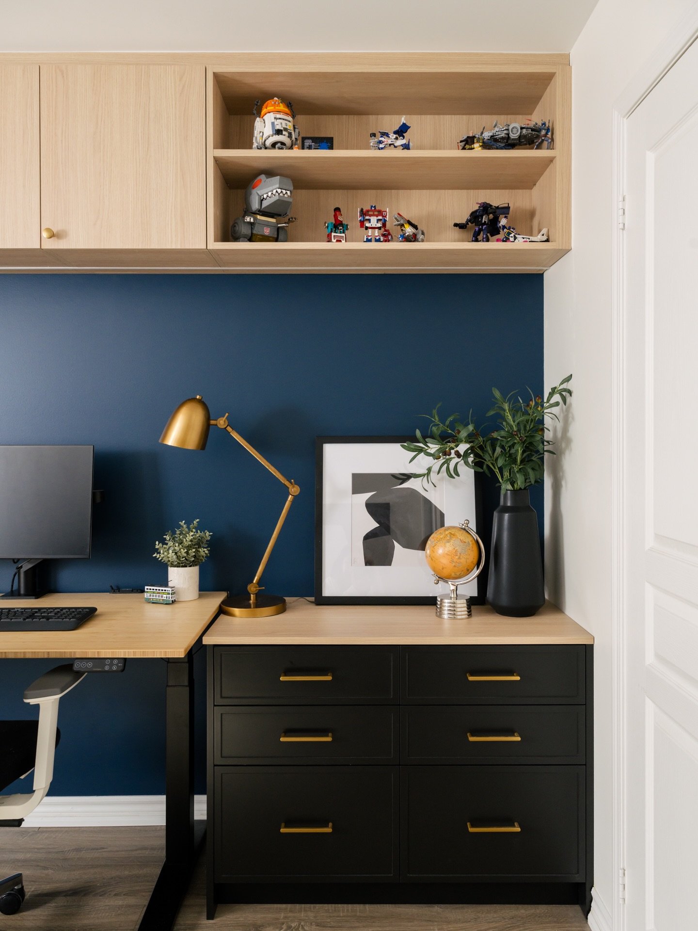 Underrated: Combining built-in shelves with a height adjustable desk to create a custom ergonomic workspace.

I&rsquo;m a big proponent of finding both a desk AND chair that can adjust to your height. Not all height adjustable desks or chairs are the