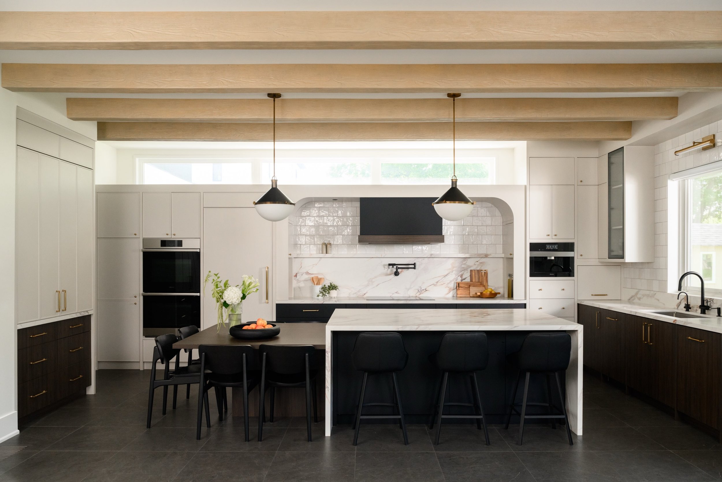 Limited edition, 1 of 1 kitchen. @studio.alc designed this custom kitchen to fit the lifestyle and needs of the people who actually live here.

Interior designer: @studio.alc 
Photo assist: @c_djossa 
Photographer: @janetkwan

#interiordesign #modern