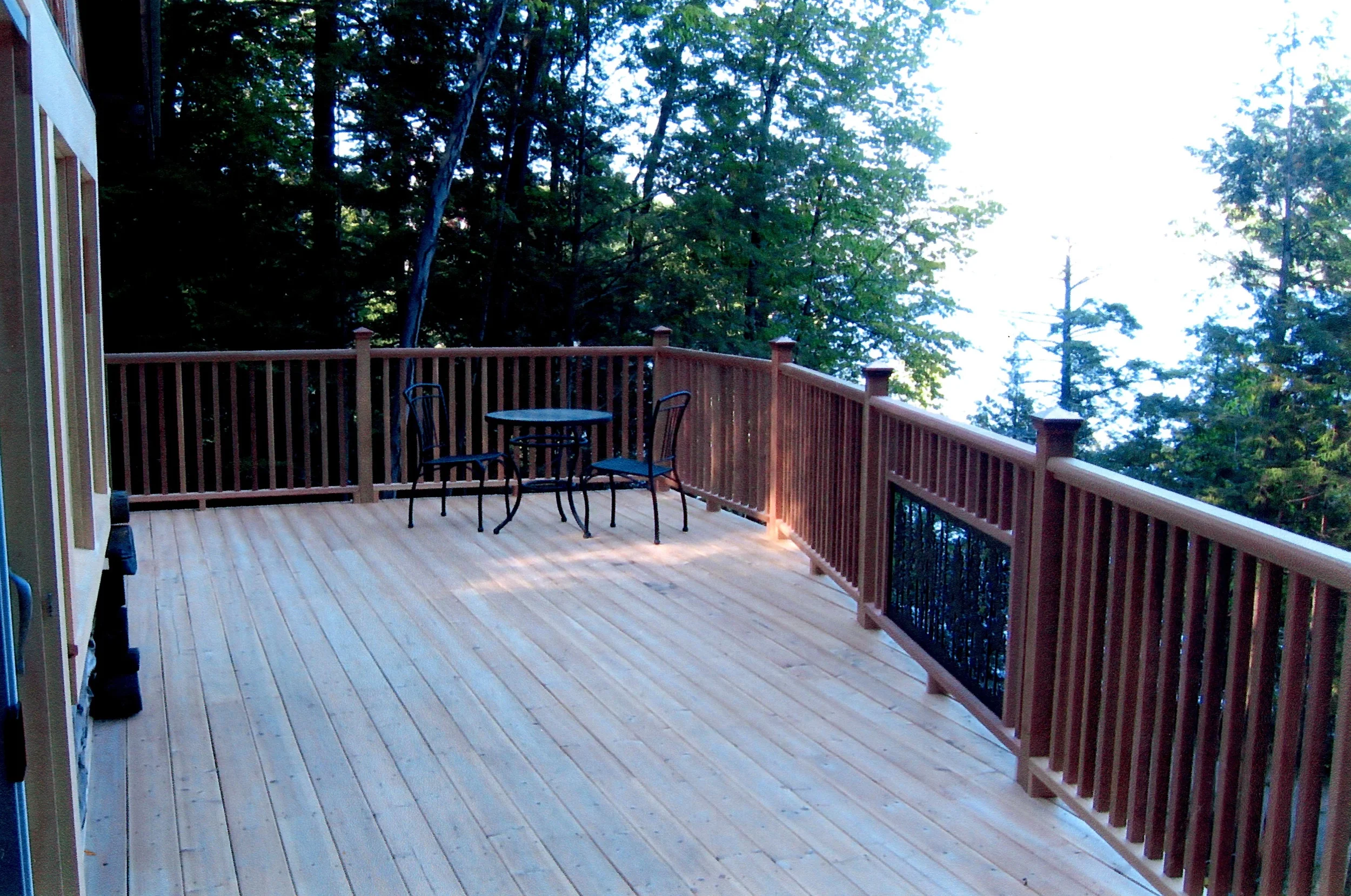 Lake Dunmore Camp: Deck