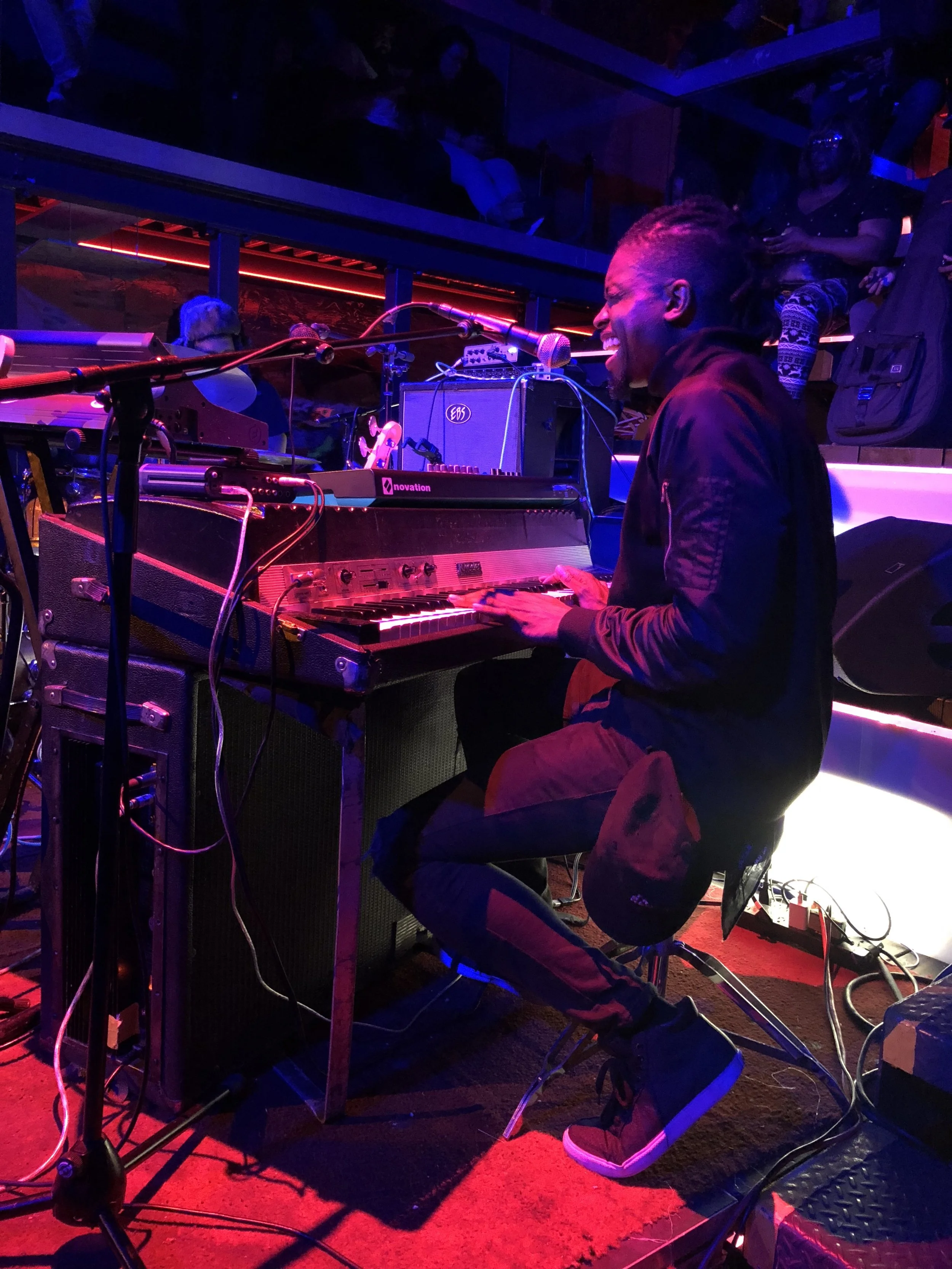 SR Rhodes live.jpg
