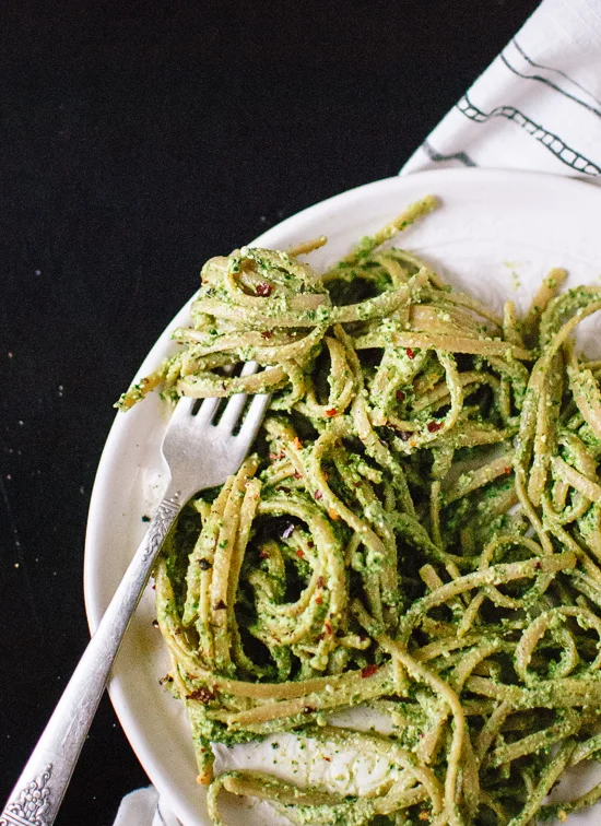 kale-hemp-and-flaxseed-oil-pesto.jpg