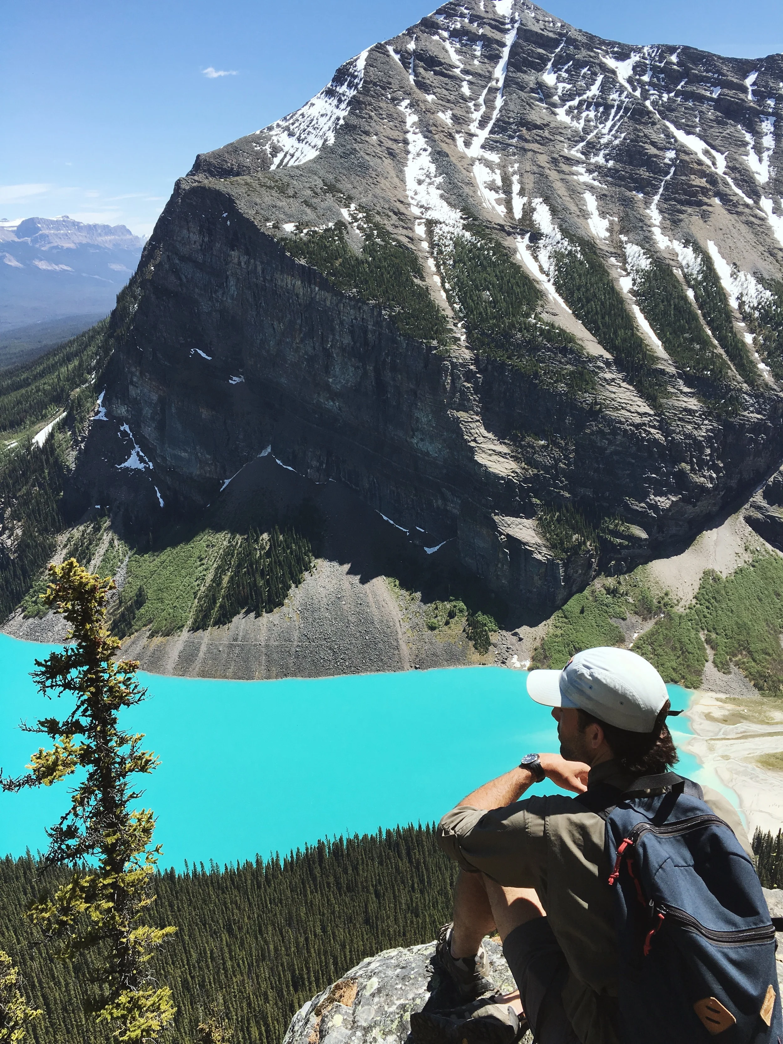 banff national park: lake louise & lake agnes 