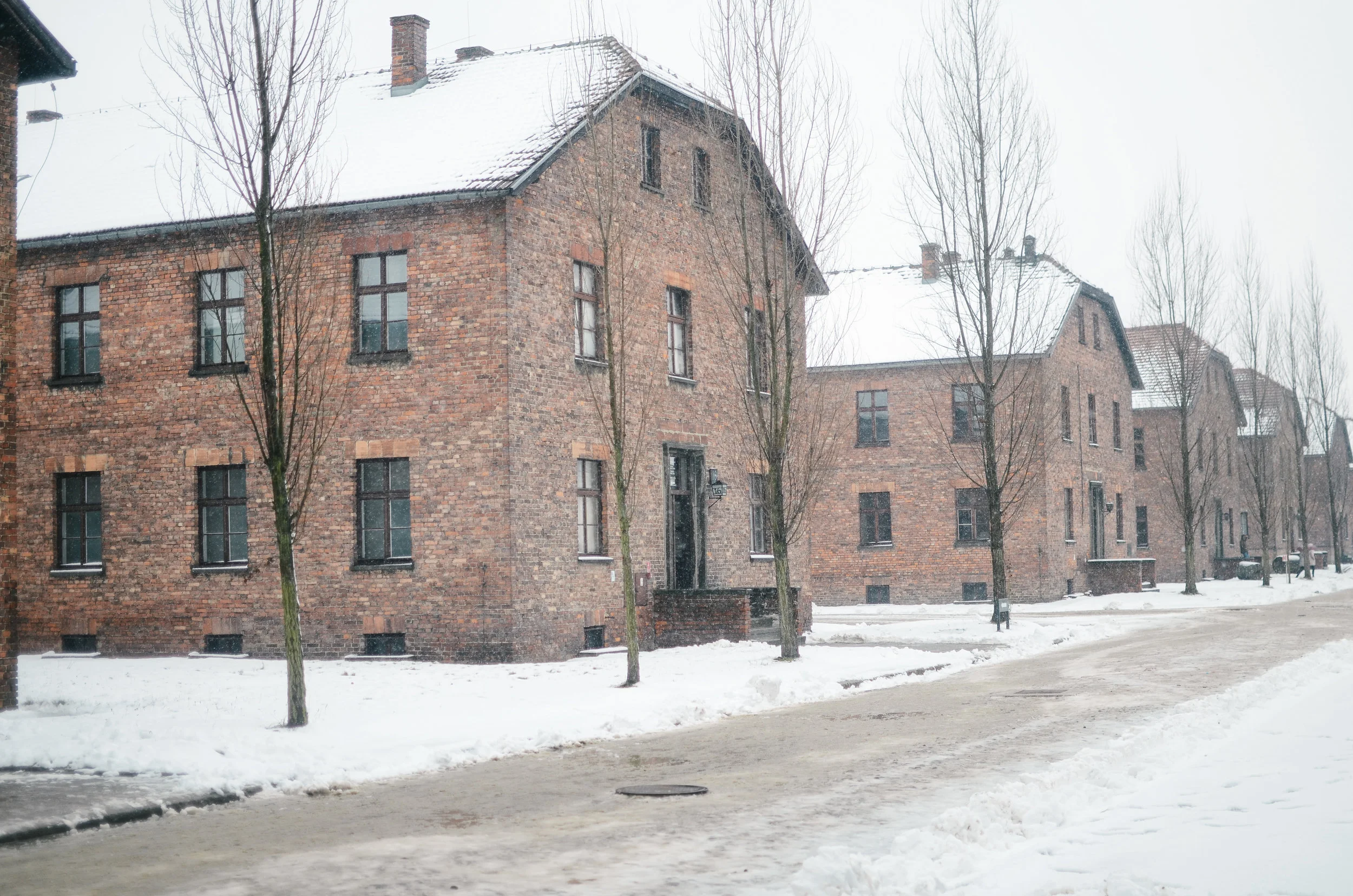 aushwitz-krakow-poland-travel-guide-lifeonpin_DSC_1004.jpg