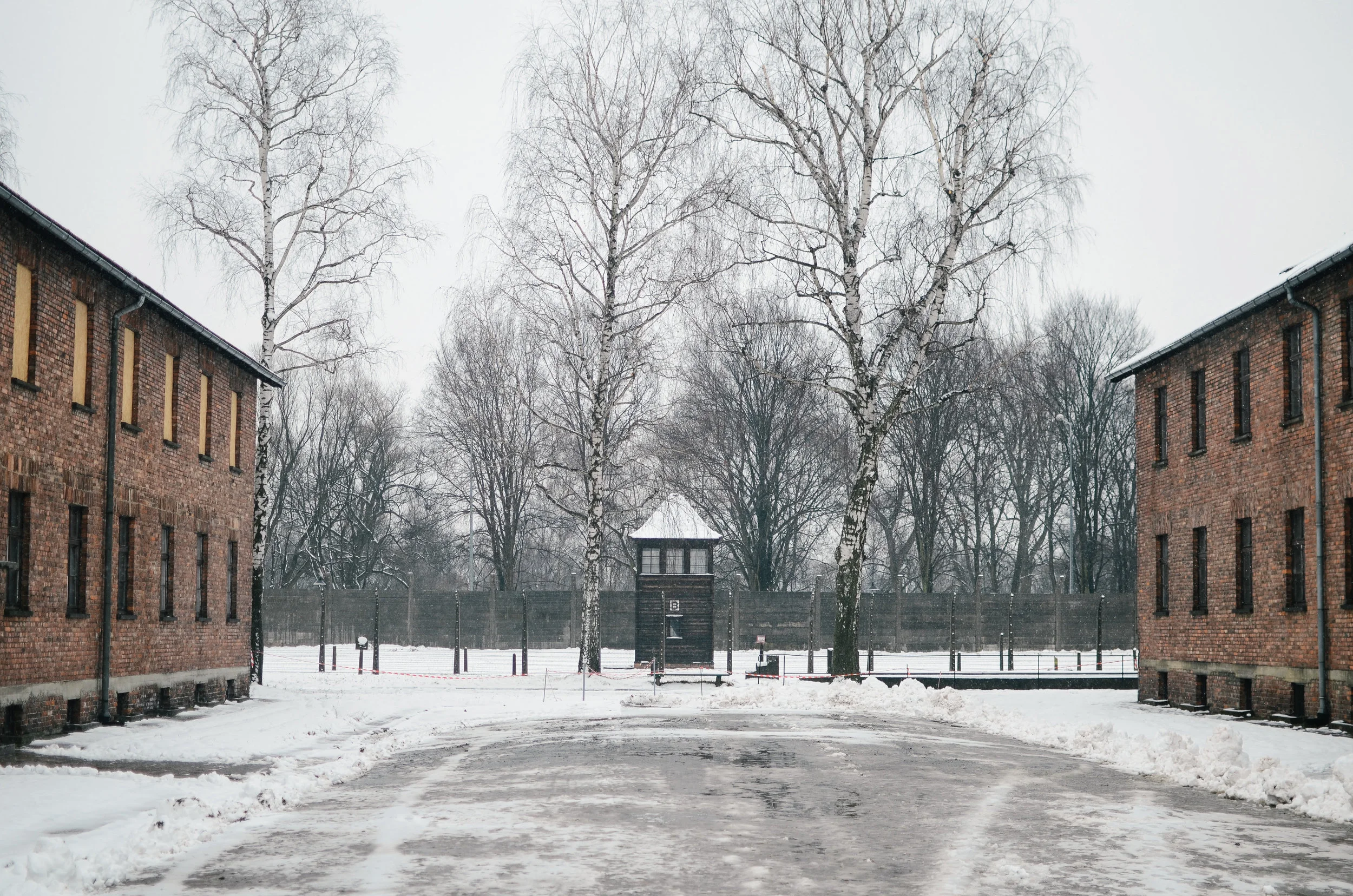 aushwitz-krakow-poland-travel-guide-lifeonpin_DSC_1017.jpg