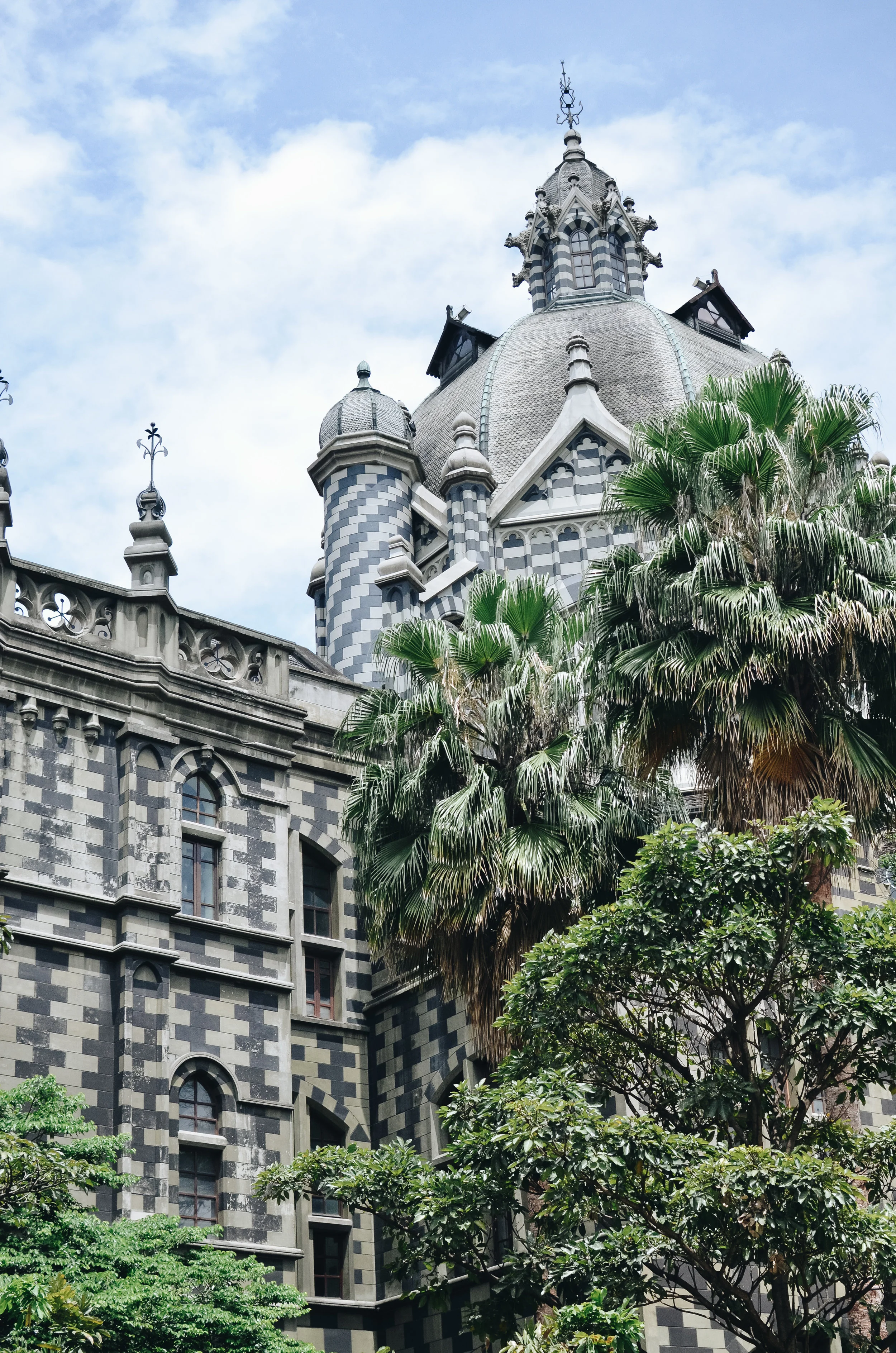 Medellin+Colombia_Life_on_Pine_DSC_0929.jpg