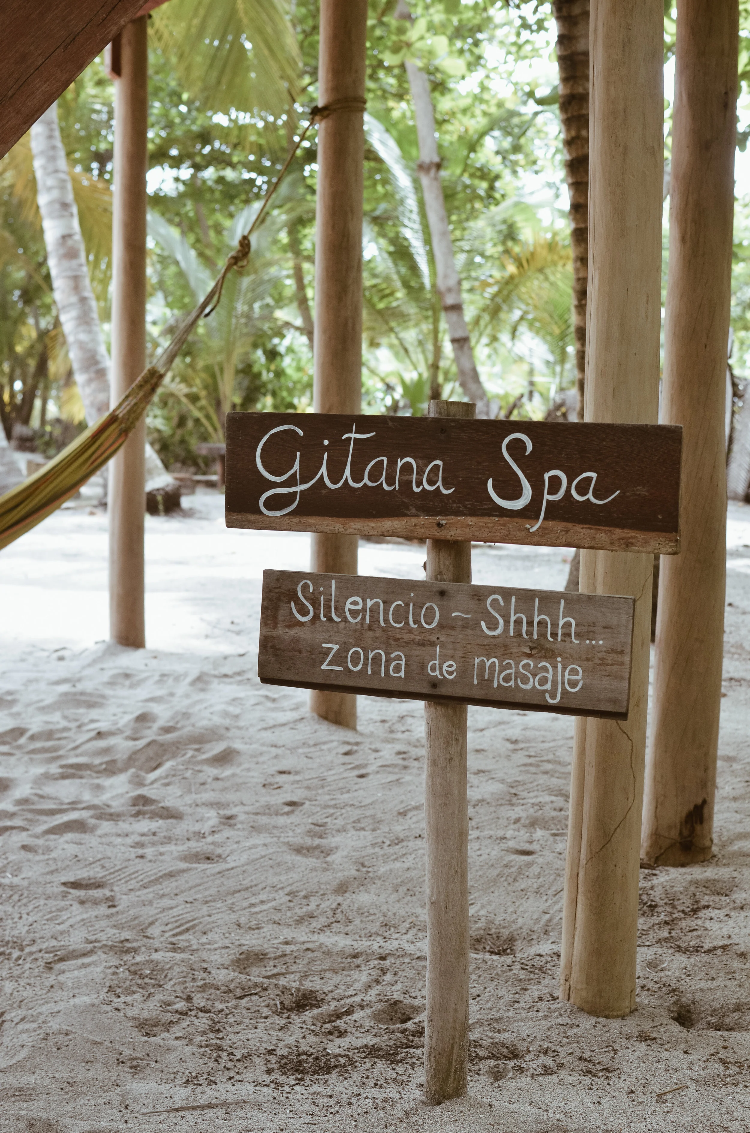 Gitana+del+Mar+Colombia+Life+On+Pine+Kate+Parrish_DSC_1804.jpg