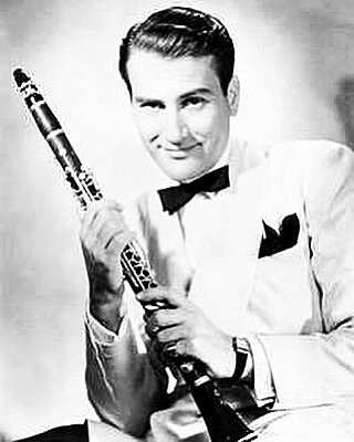 Artie Shaw
#artie #artieshaw #bigband #clarinet #clarinetist #coleporter #jazz #jazzmaster #jazzmusic #jazzmusician #jazzlegend #musician