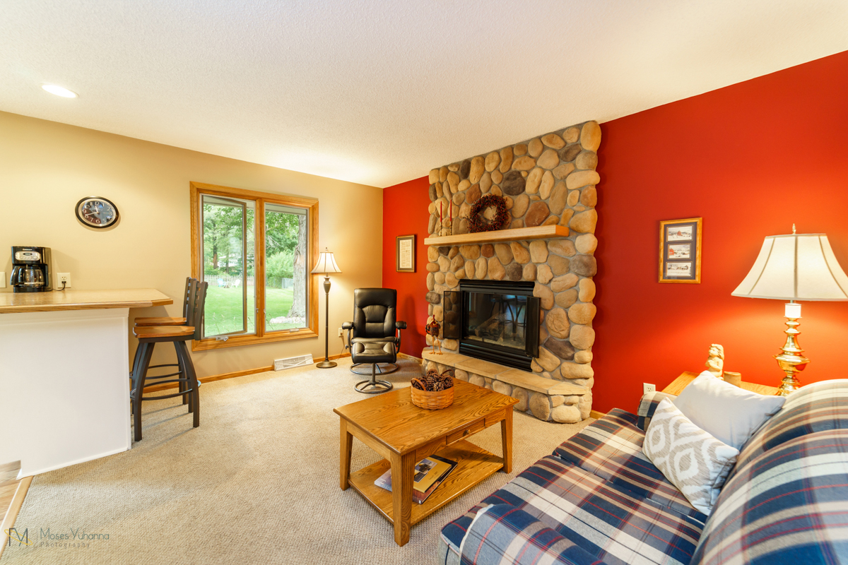 8430-spring-lake-road-mounds view-den3.jpg