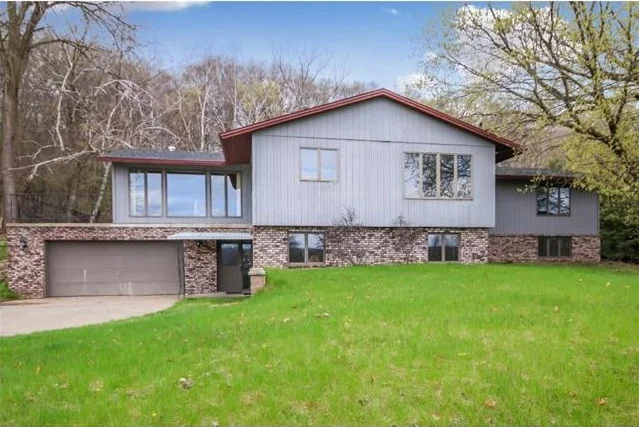 FrontofHouse Pic.jpg