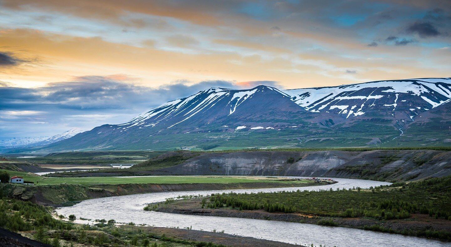 Top of the Tuesday: Your lunchtime photo goody every Tuesday.⠀
#NorthernIceland #WindingRiver #River #SnowyMountains #Mountain #Mountains #IntotheMountains #MountainTrek #MountainTrekking #MountainTop #Explorer #Explore #ExploreMore #Photography #Lan