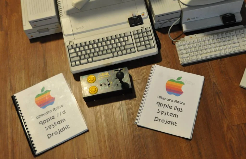 Apple //e Platinum and Apple IIgs with documentation for resto builds