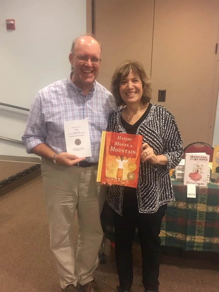 Manjhi Moves a Mountain — Nancy Churnin