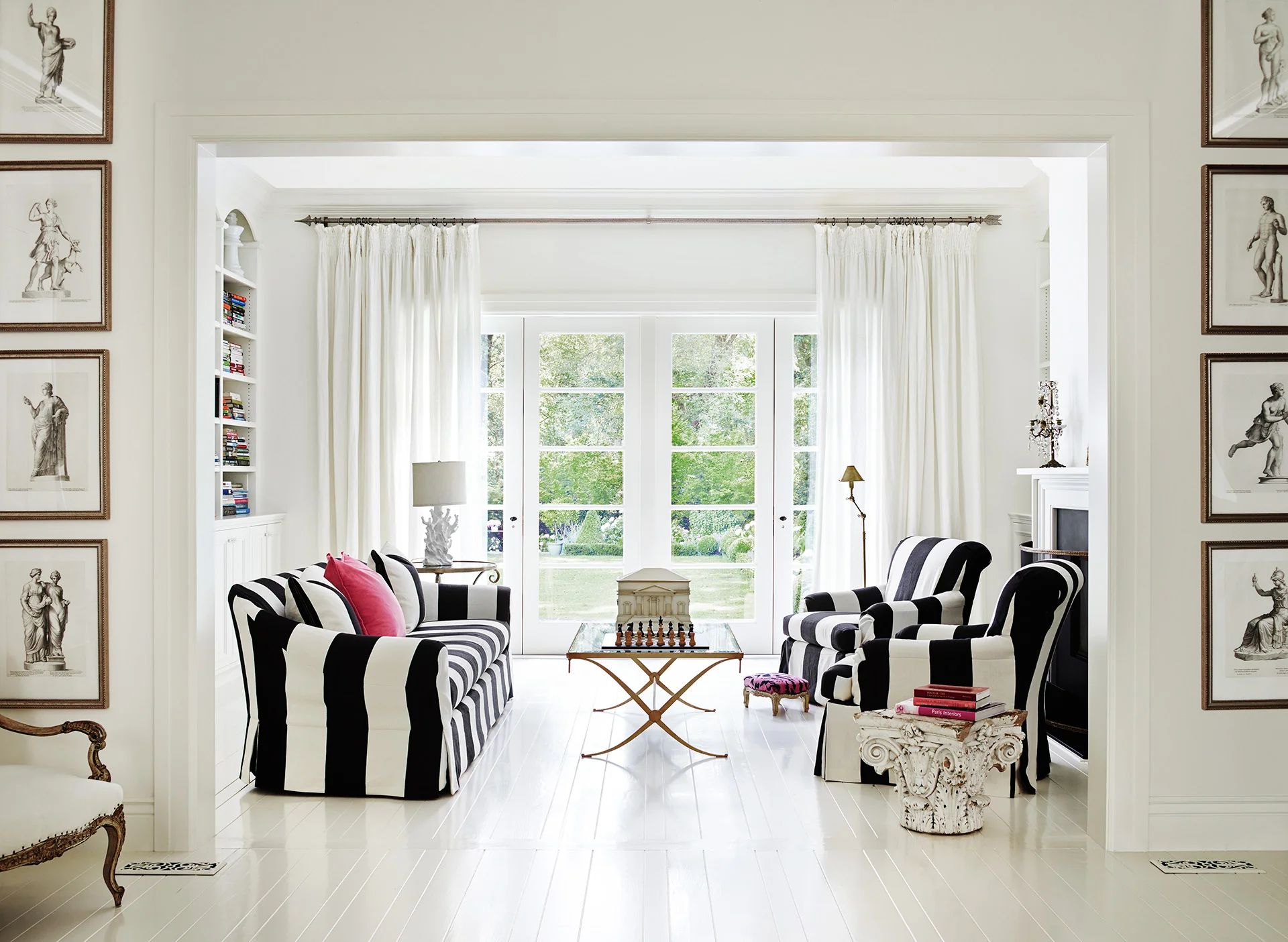 64_ShadyLane_FamilyRoom_01a.jpg