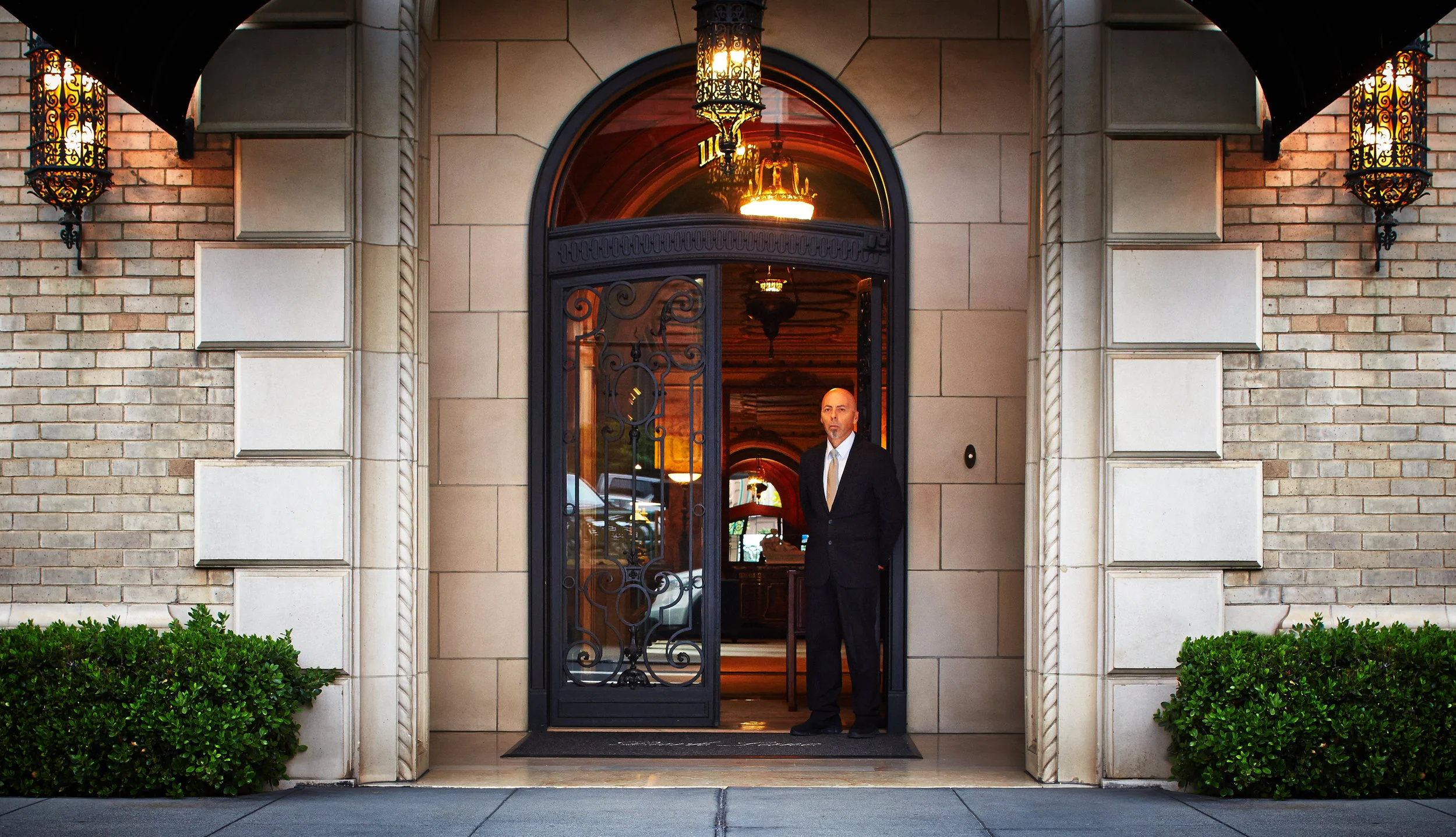 808_exterior_01.jpg