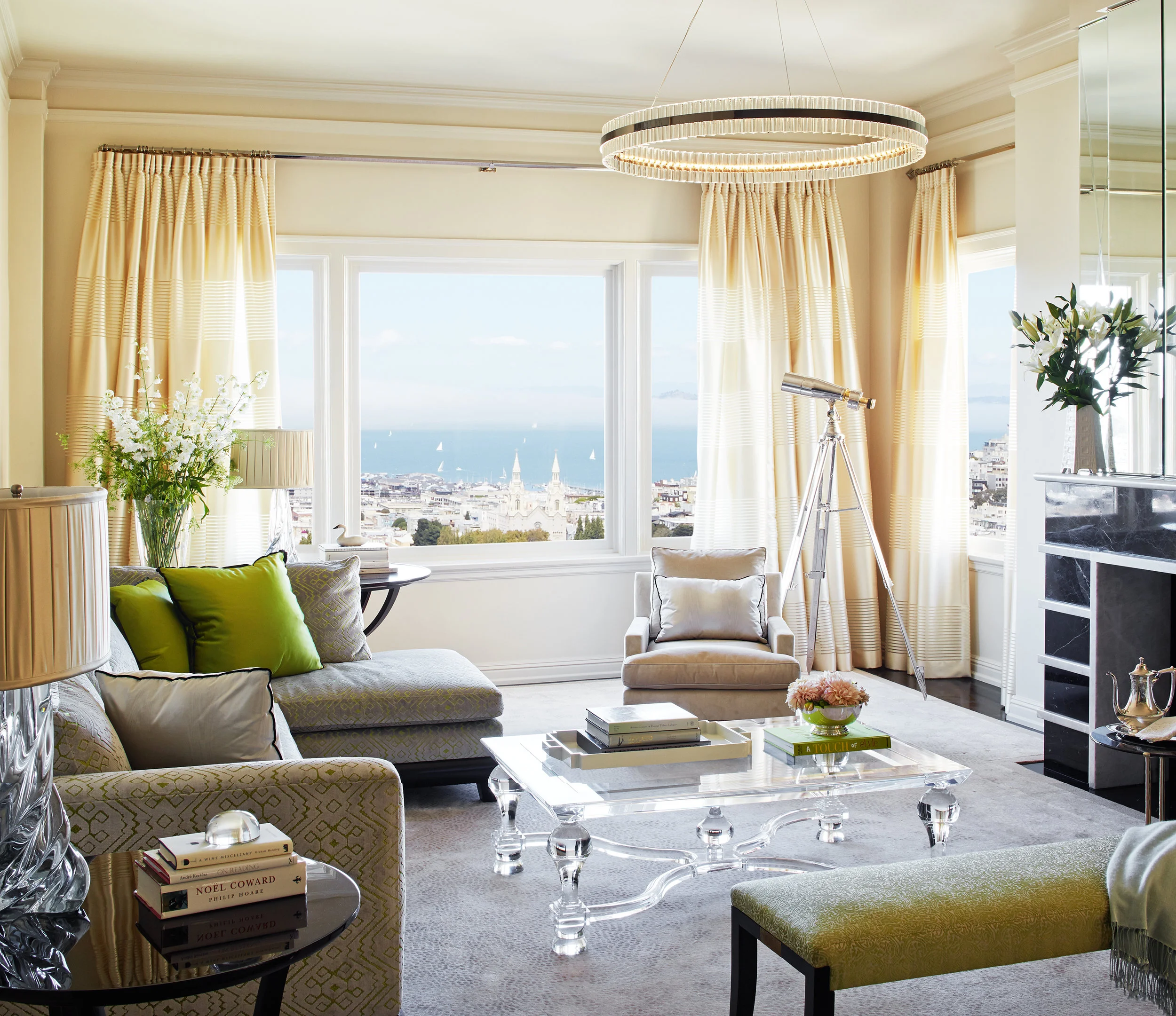 808_LivingRoom_02.jpg