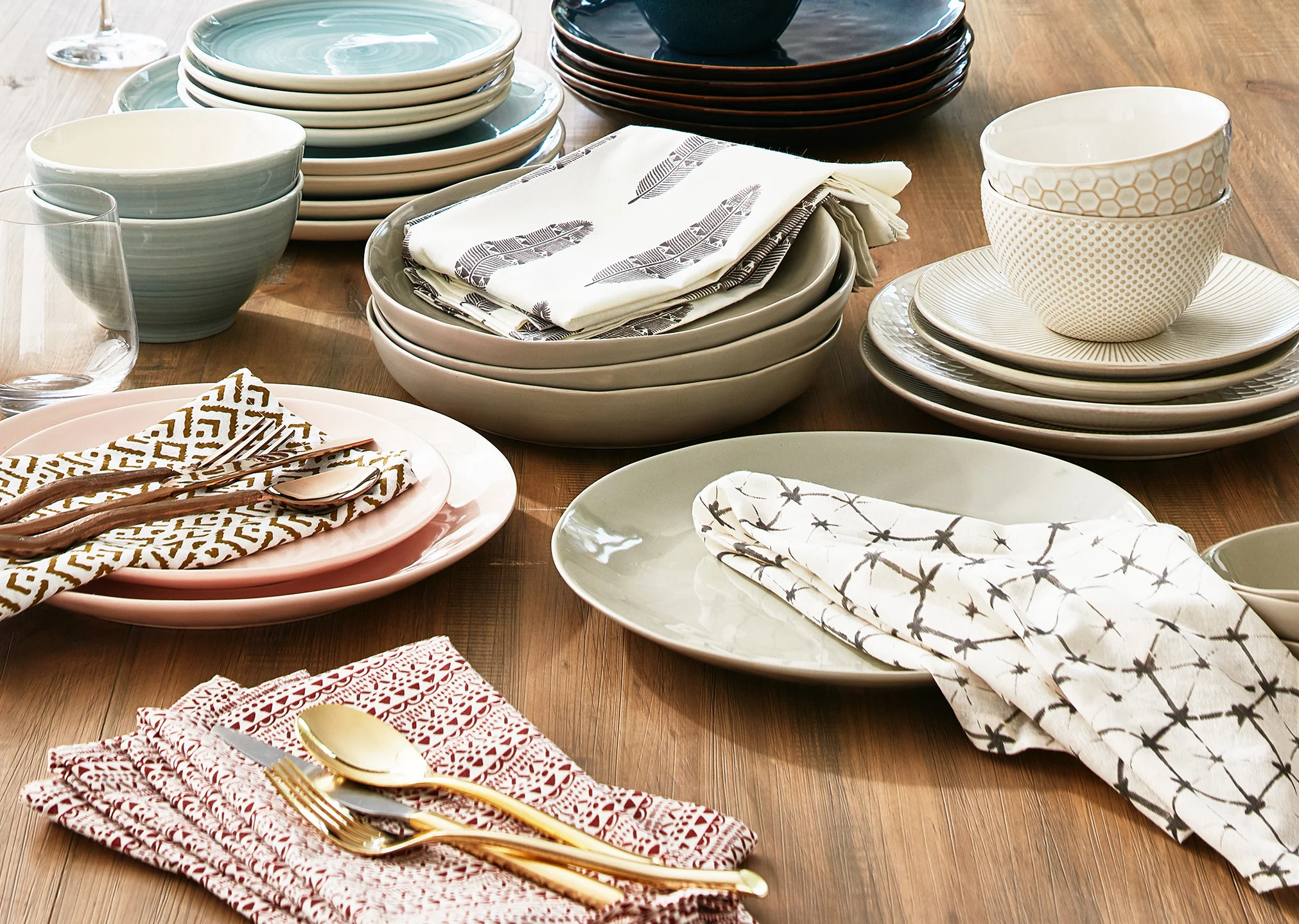 Dinnerware_v2-8147x.jpg