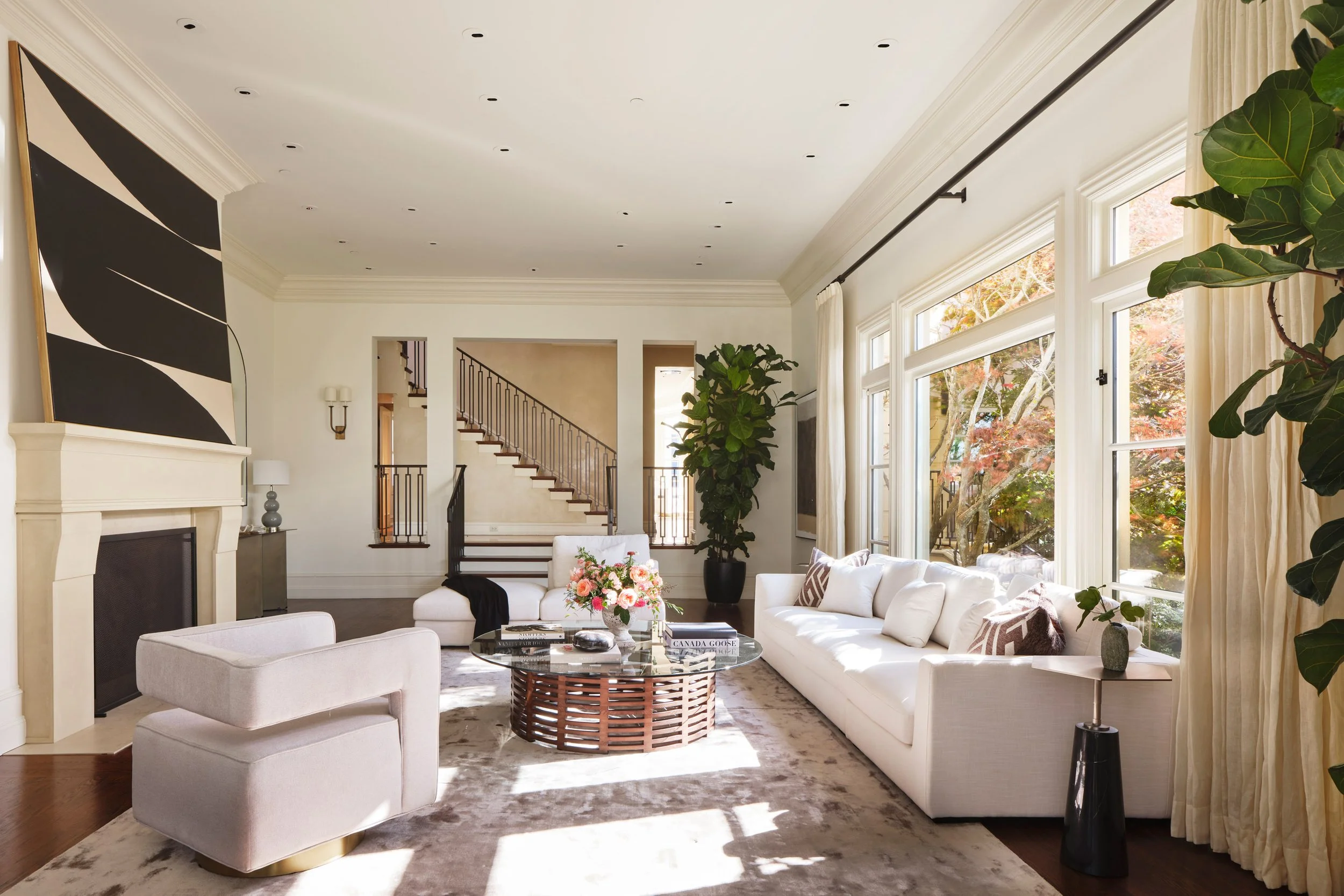 490Avila_Living_02.jpg