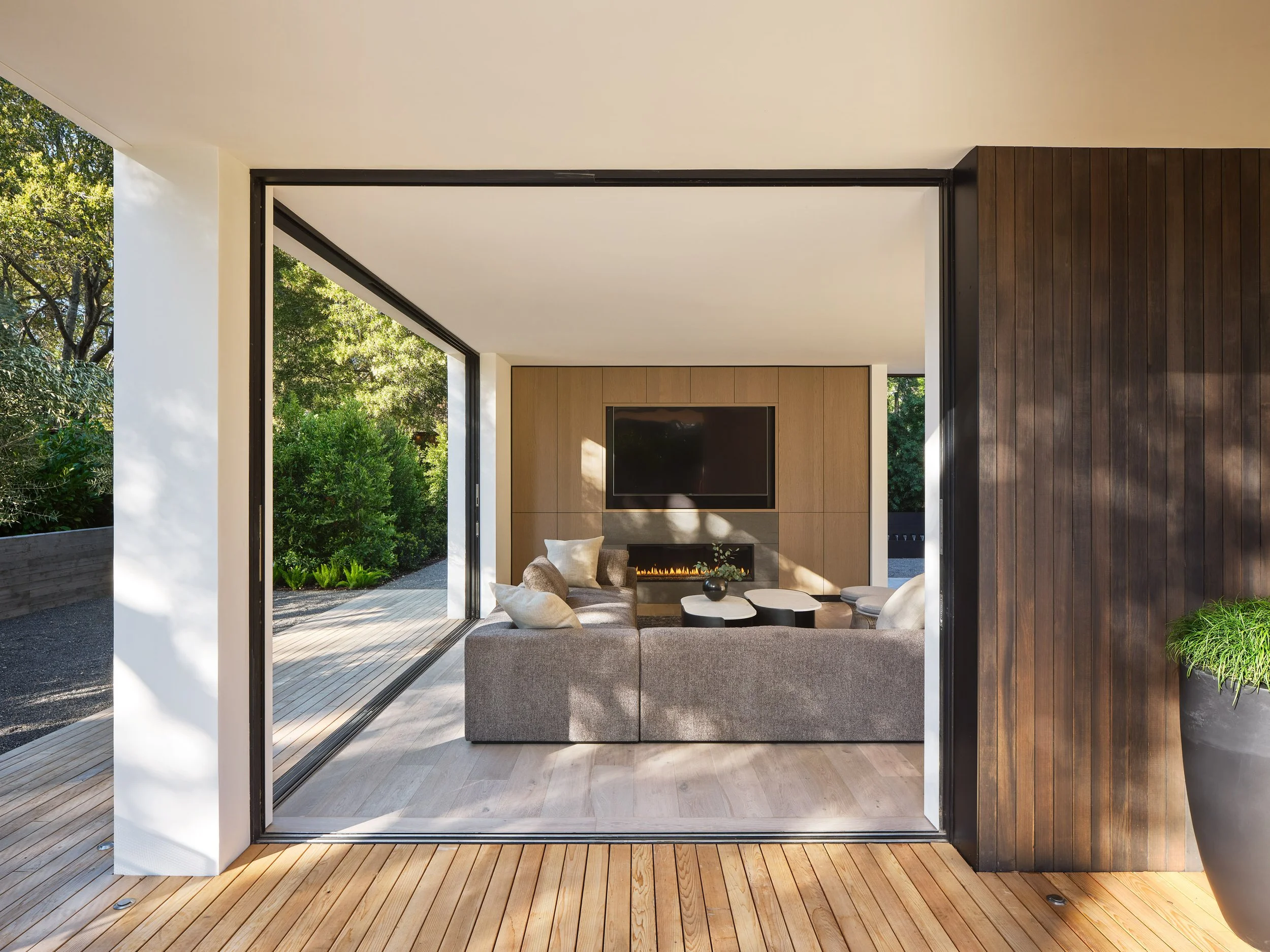 10Atherton_Living_01.jpg
