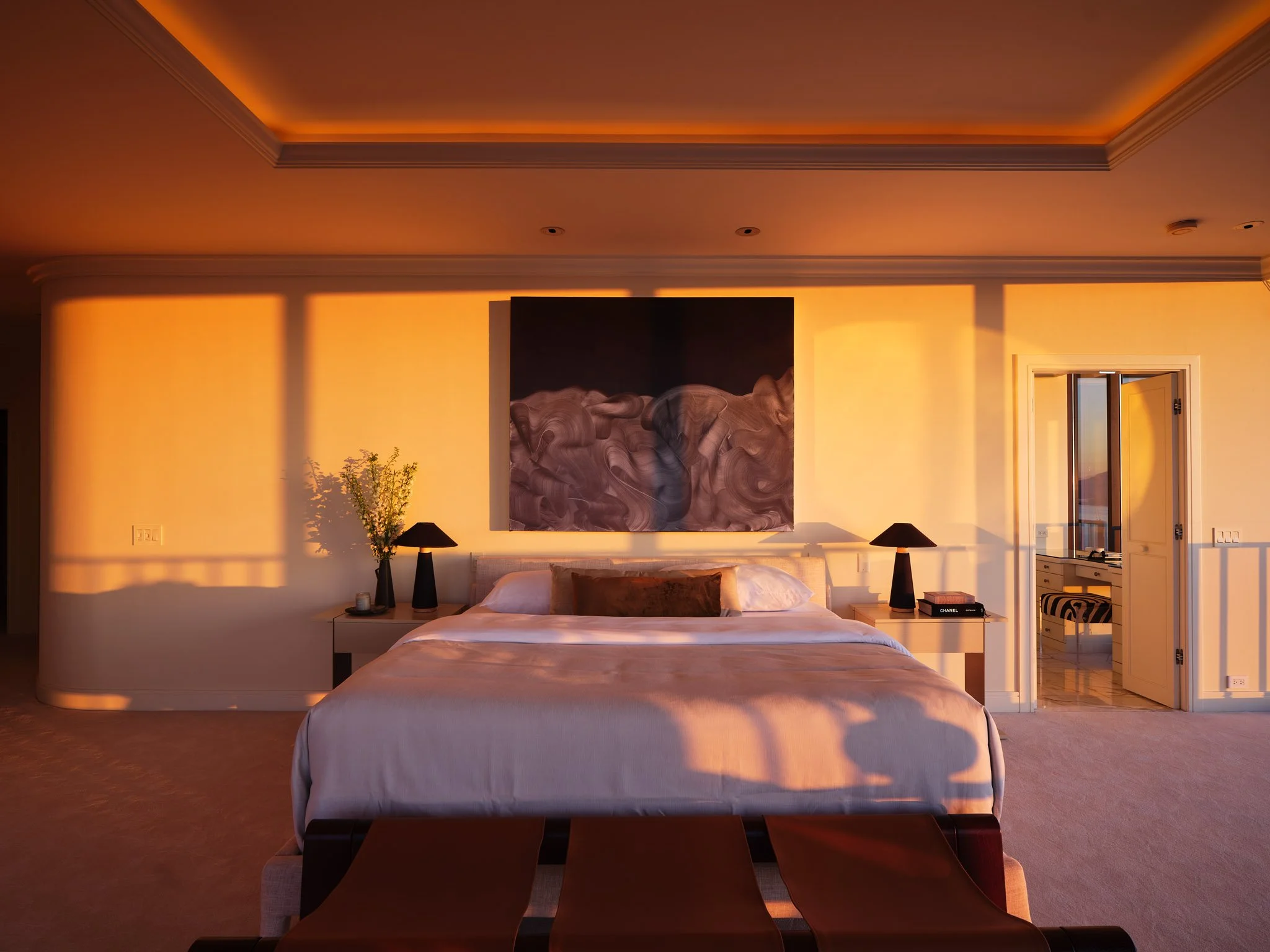 999Green_NorthPenthouse_MBedroom_02.jpg