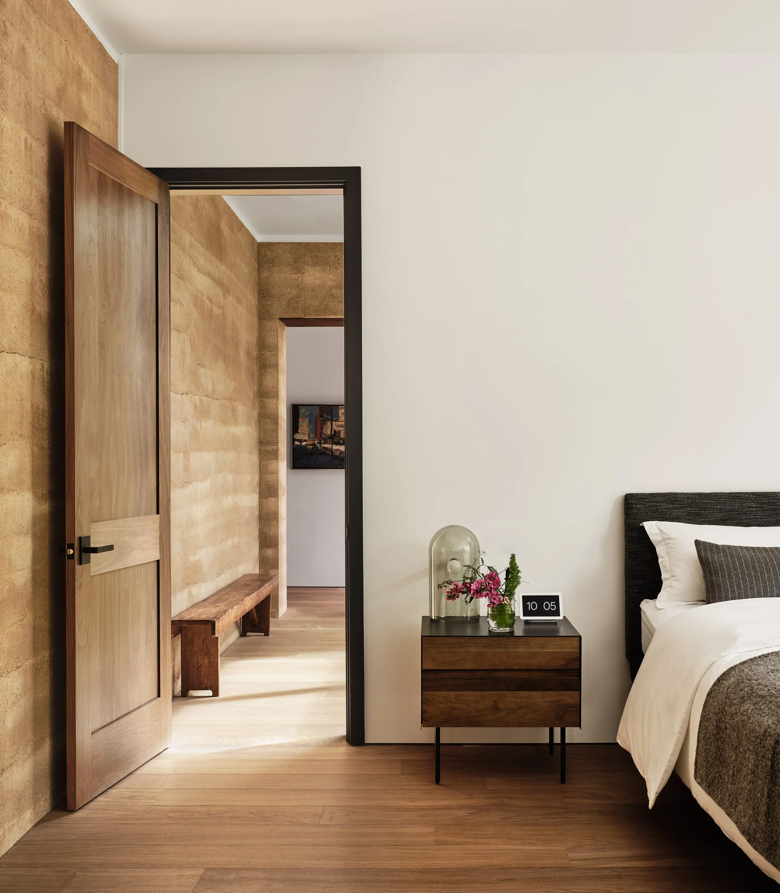 55Roberts_Bed_01.jpg