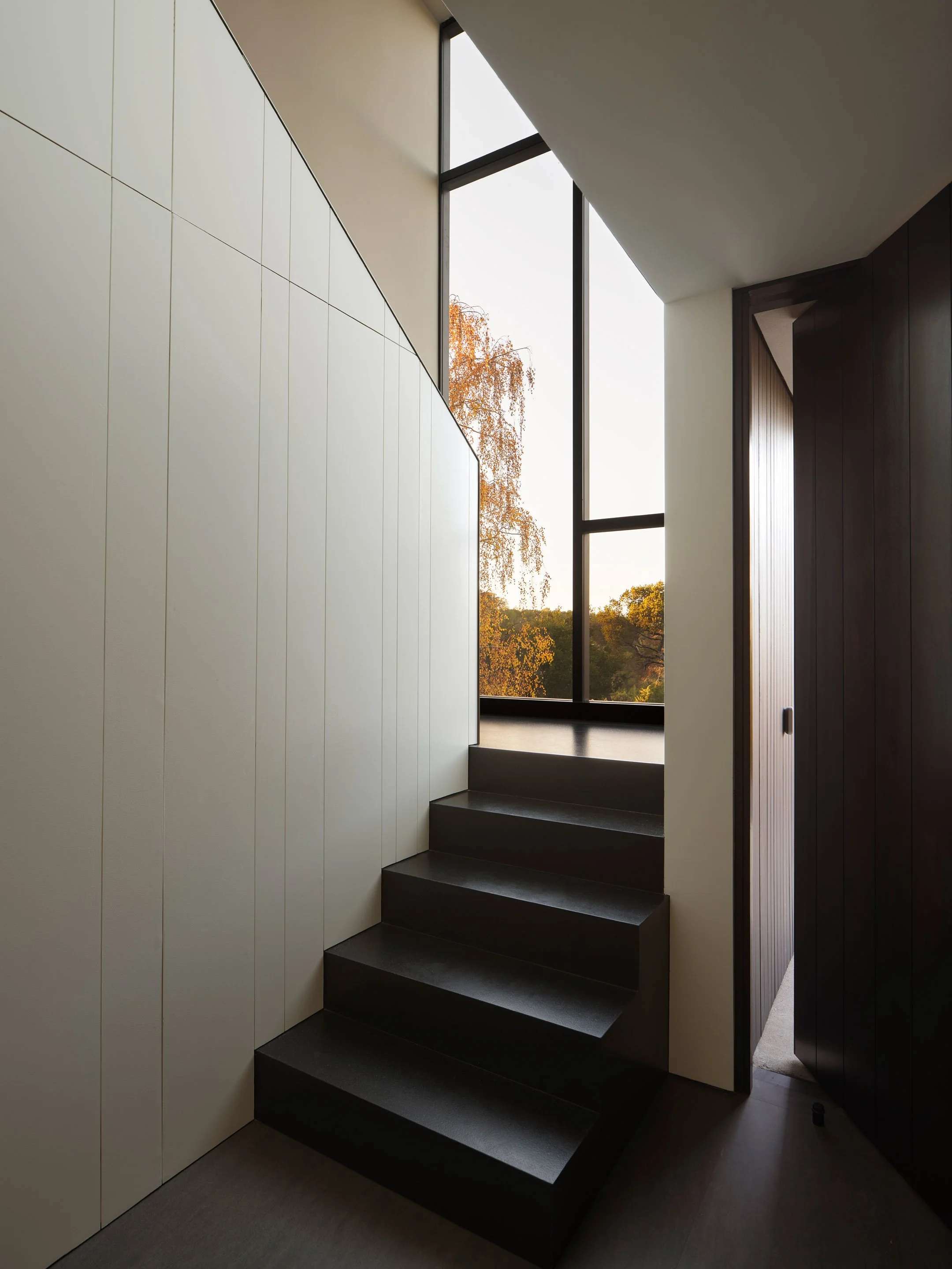 MAK_615Pullman_Stairs_01.jpg