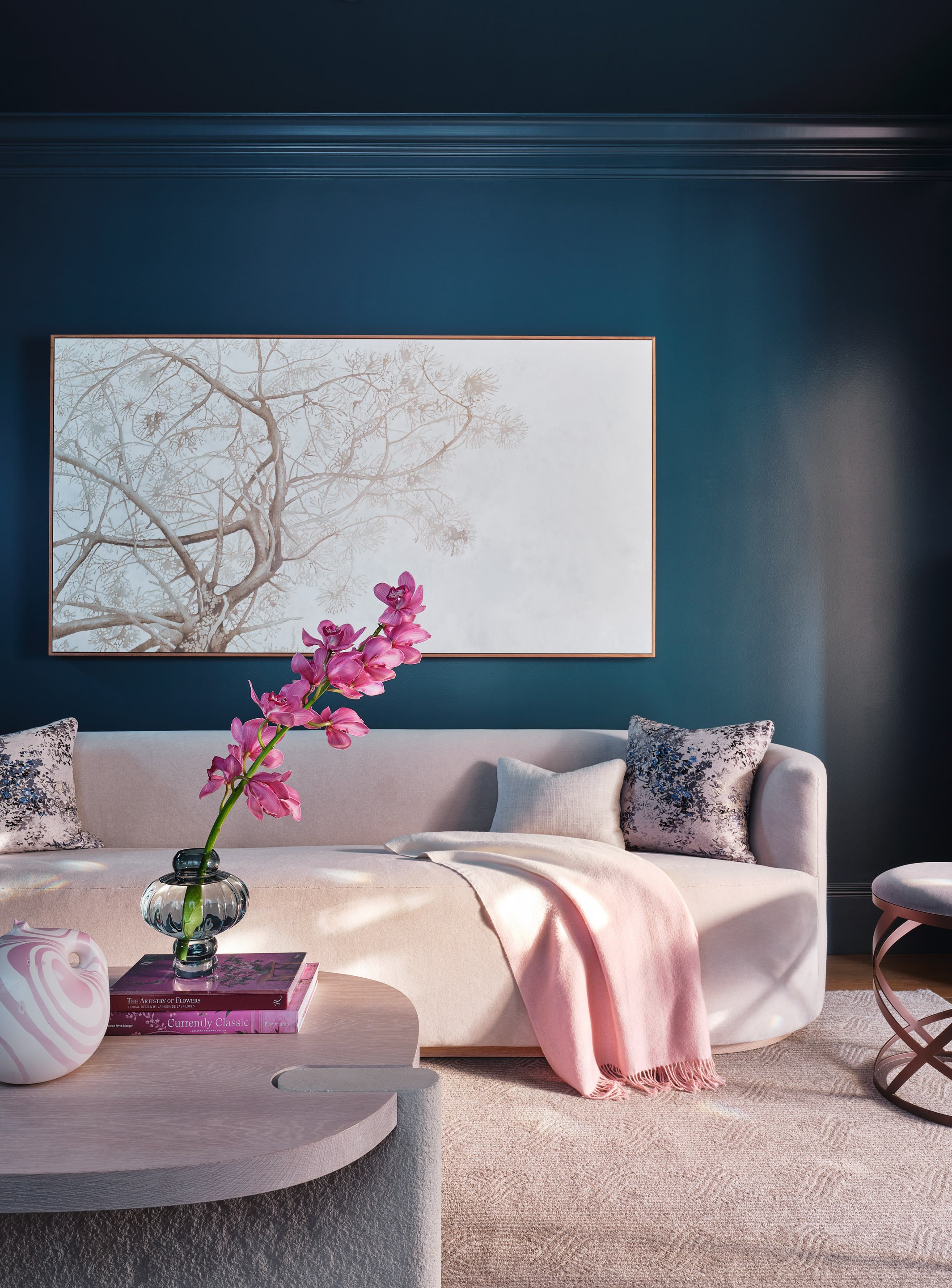712Newhall_Lounge_02.jpg