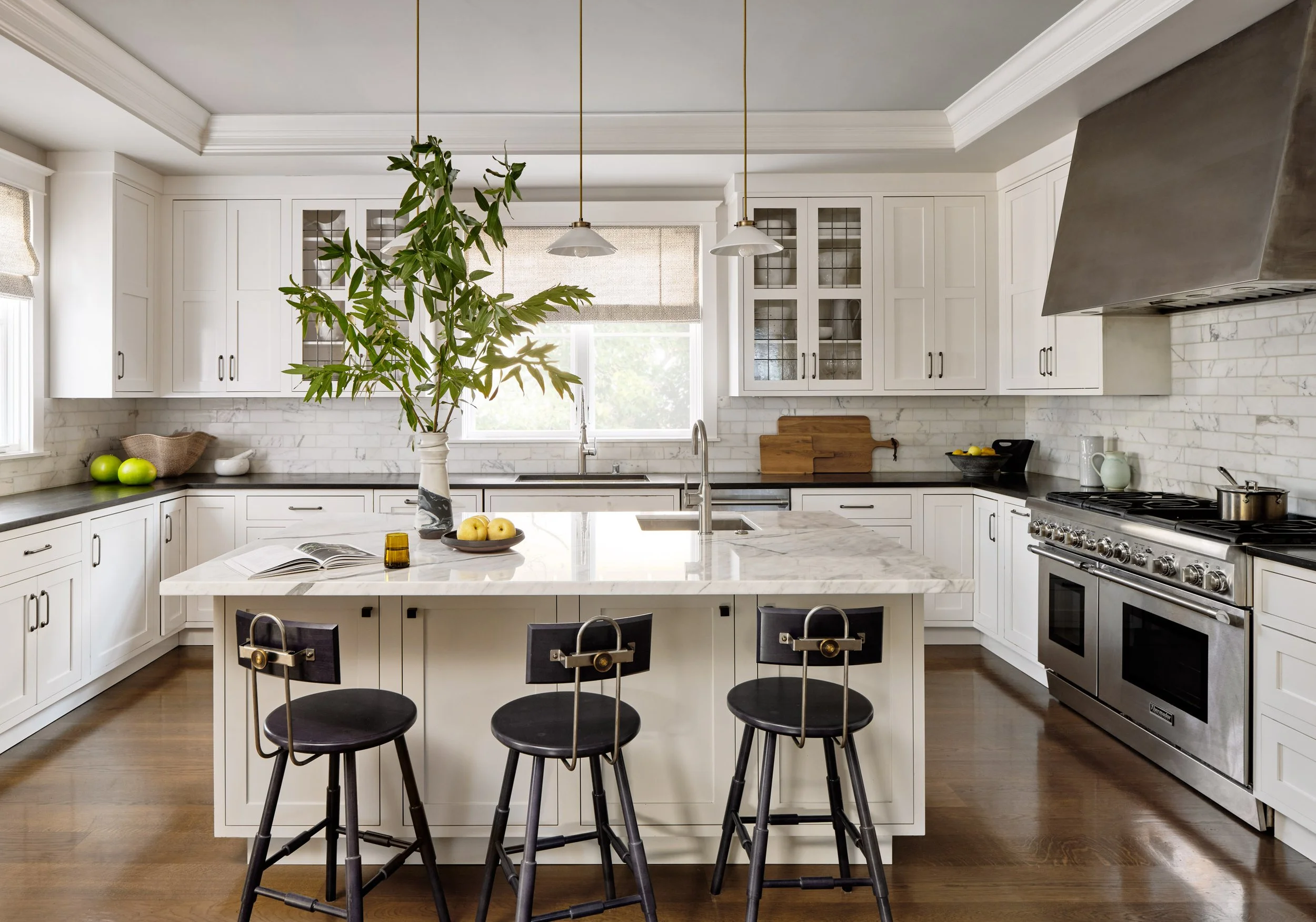 712Newhall_Kitchen_01.jpg