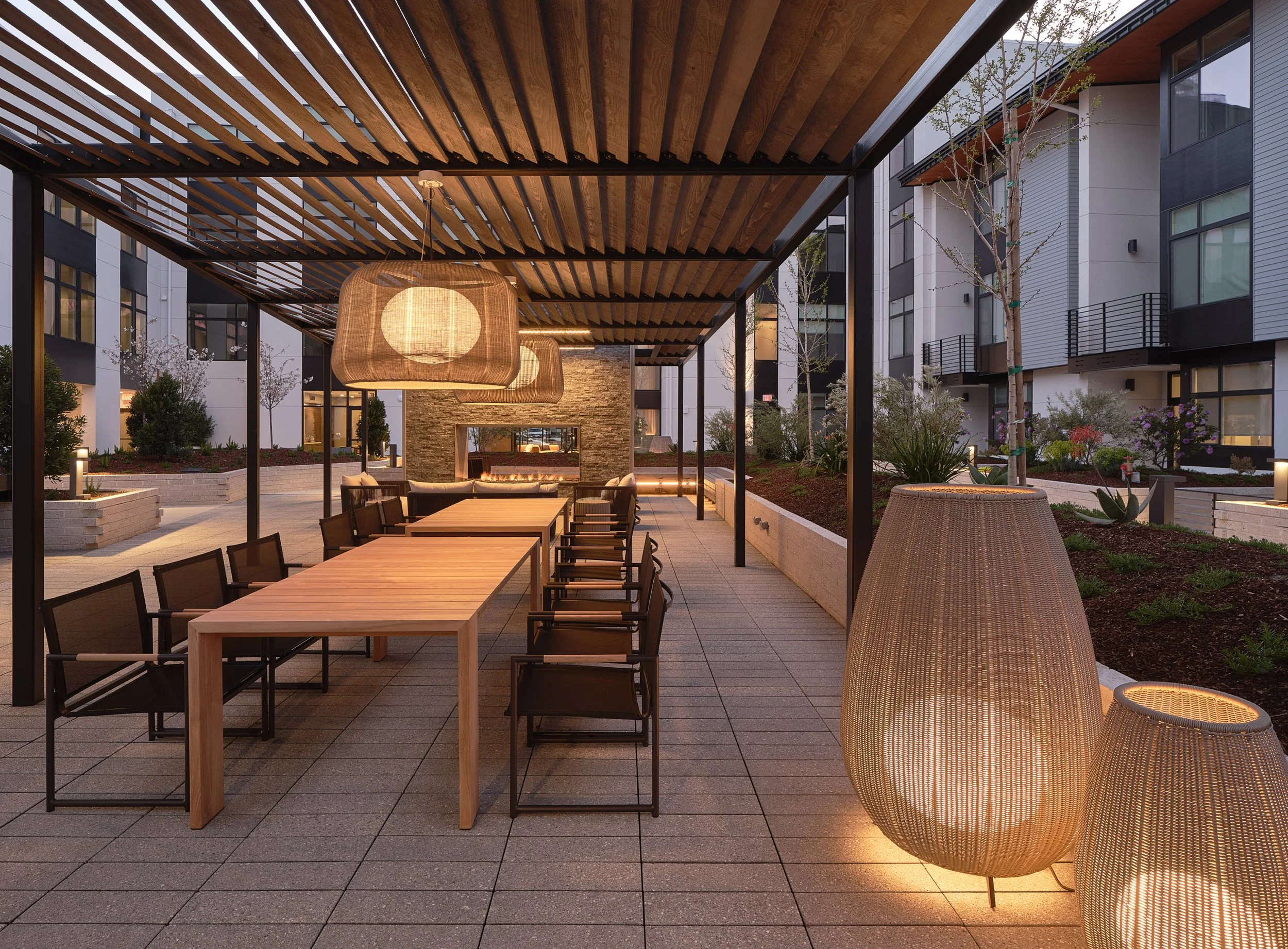 BayMeadows_Courtyard_0011.jpg