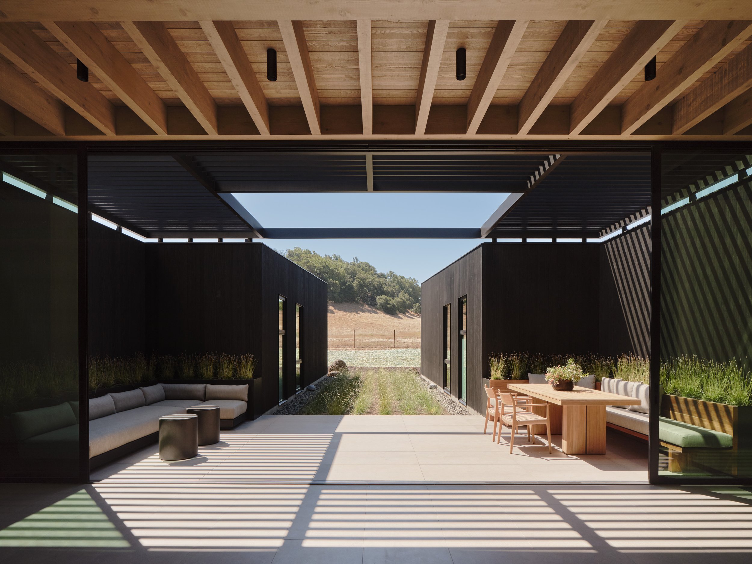 GreenValley_Outdoor_02.jpg