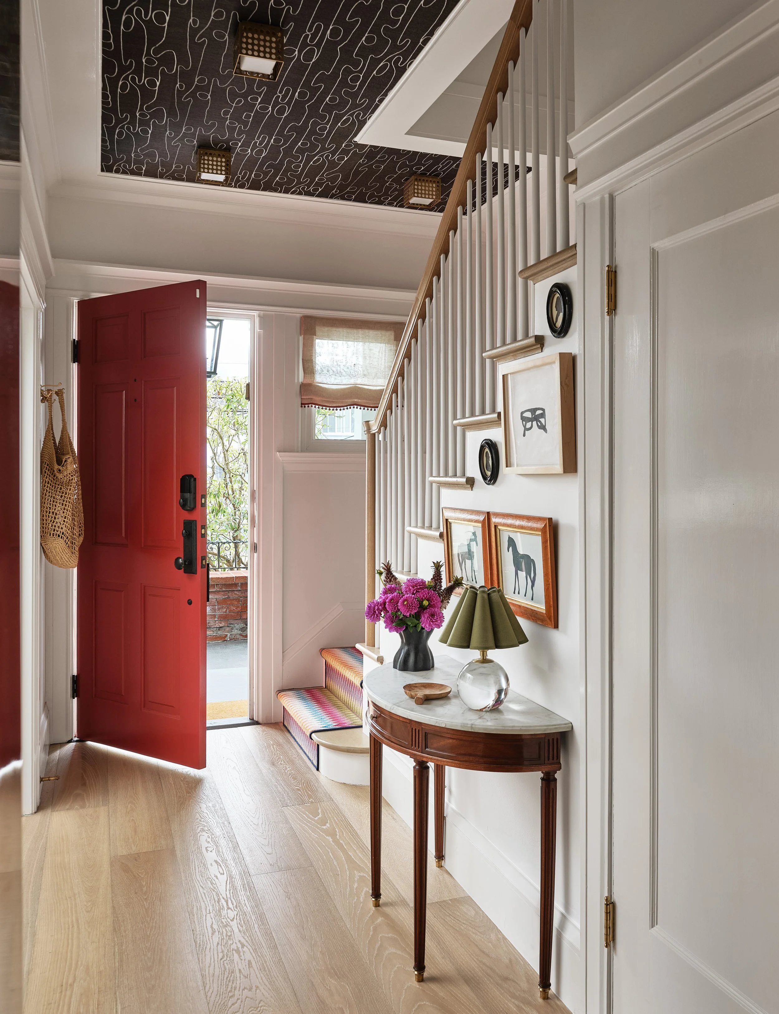 218_15thAve_Entry_03.jpg