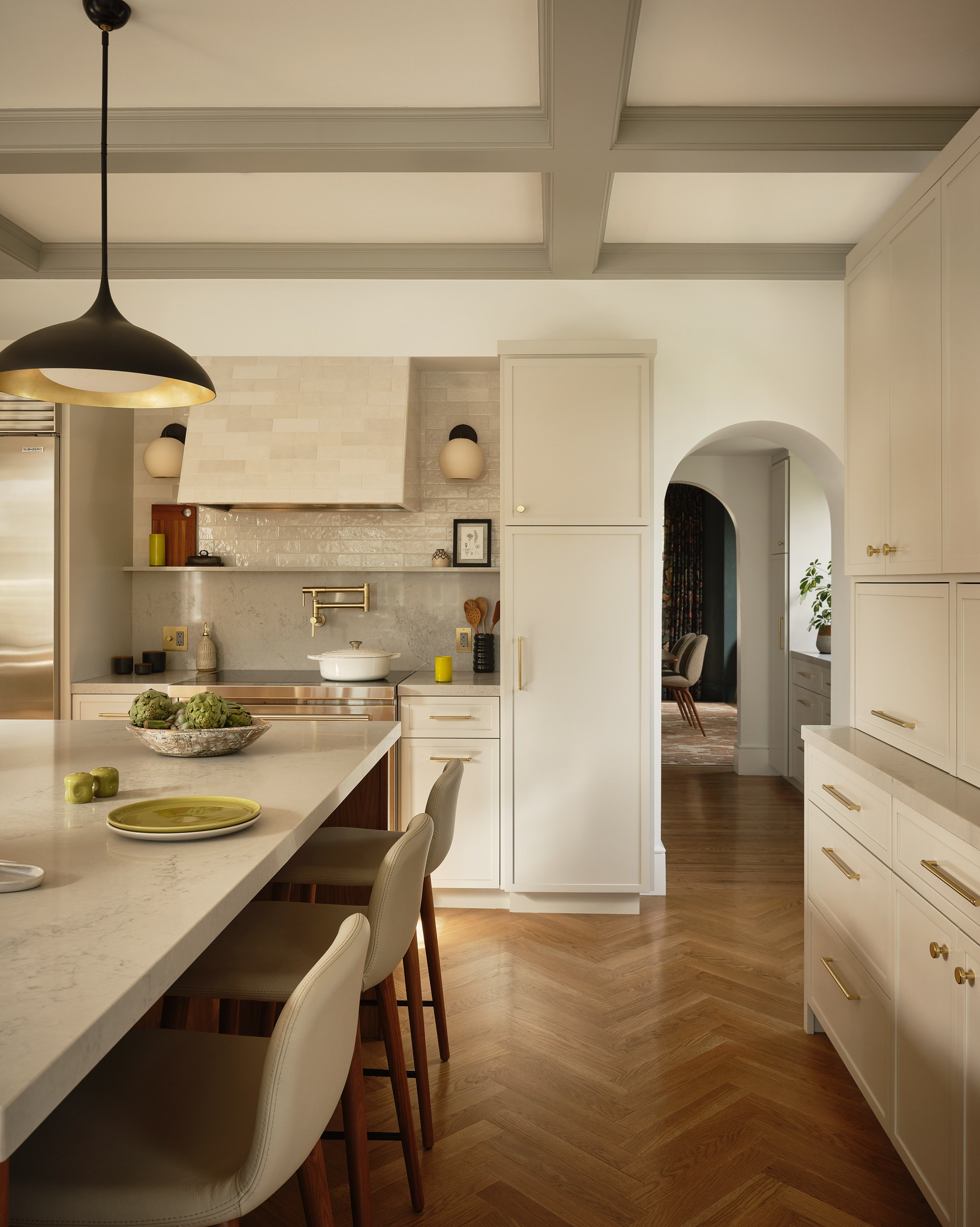 228SeaView_Kitchen_01.jpg