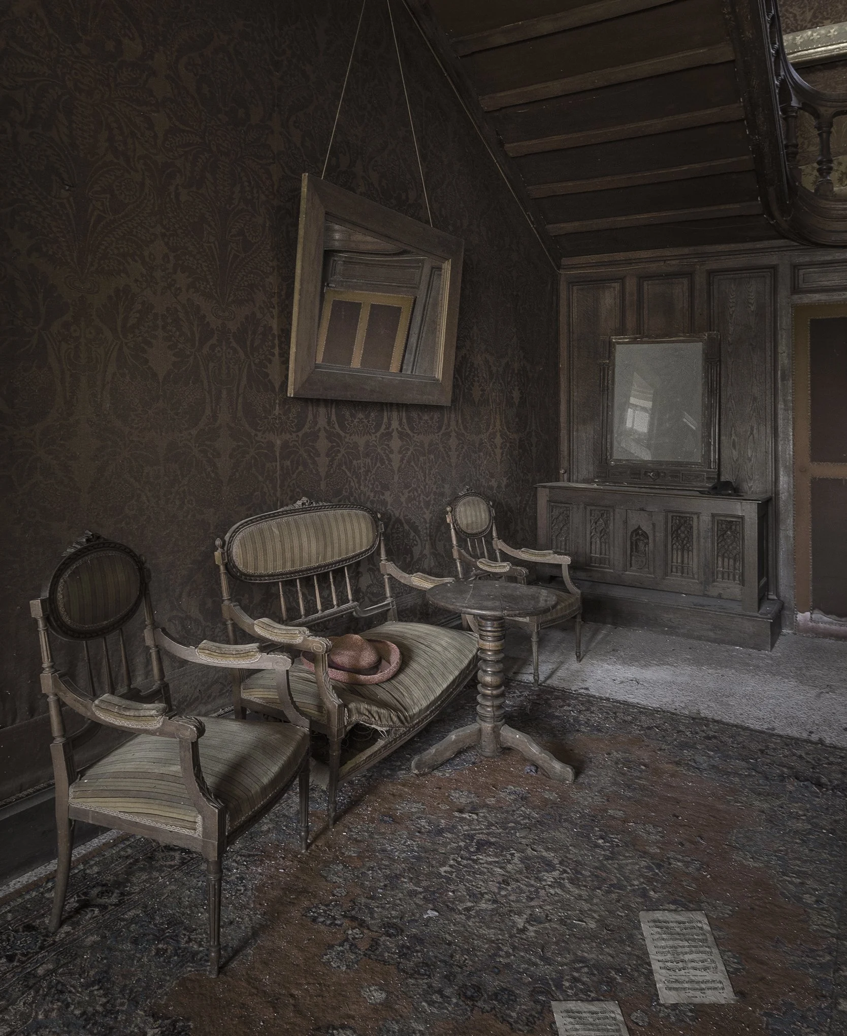 Abandoned Nordic, Chateau Secret 6.jpg