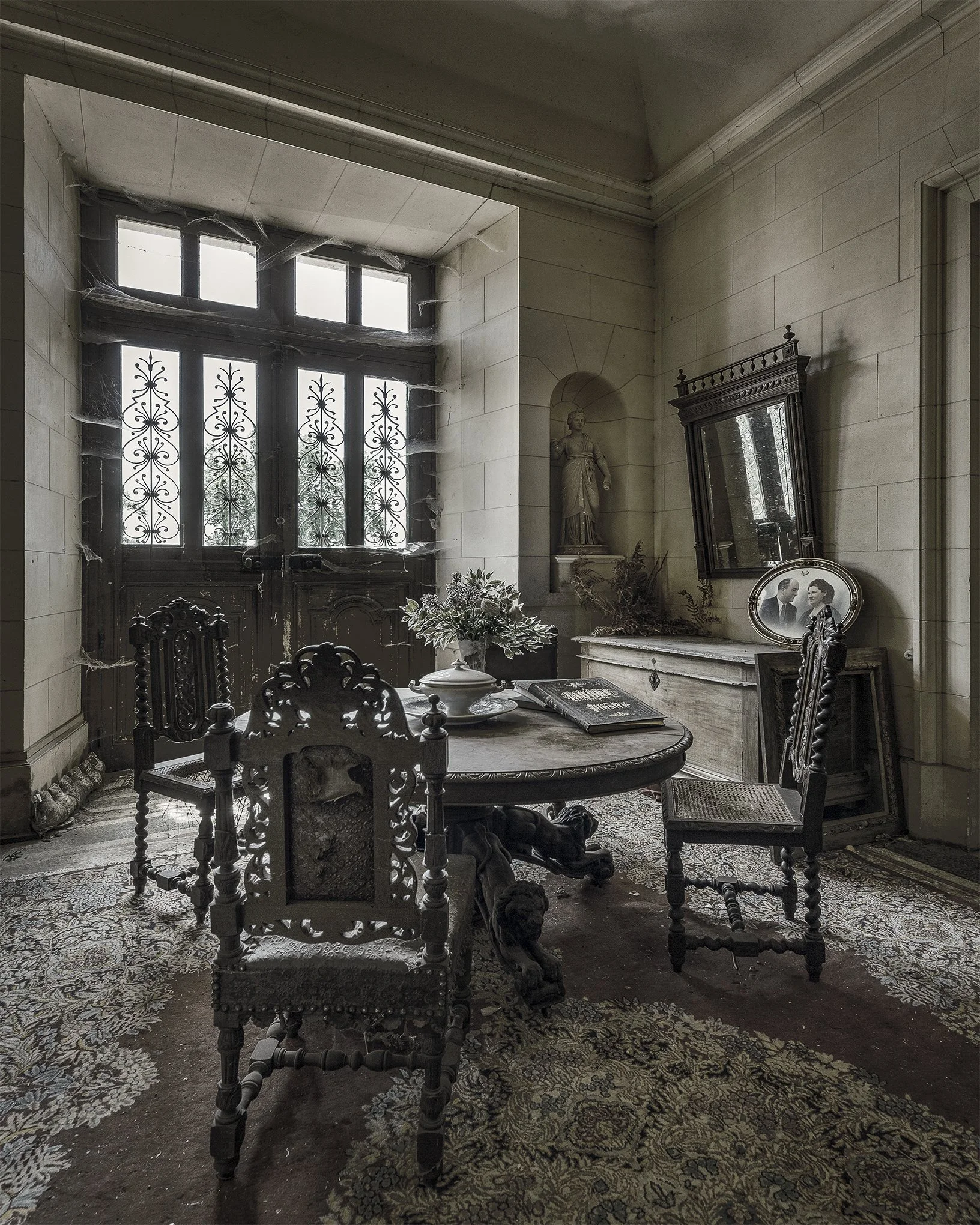 Abandoned Nordic, Chateau Secret 10.jpg