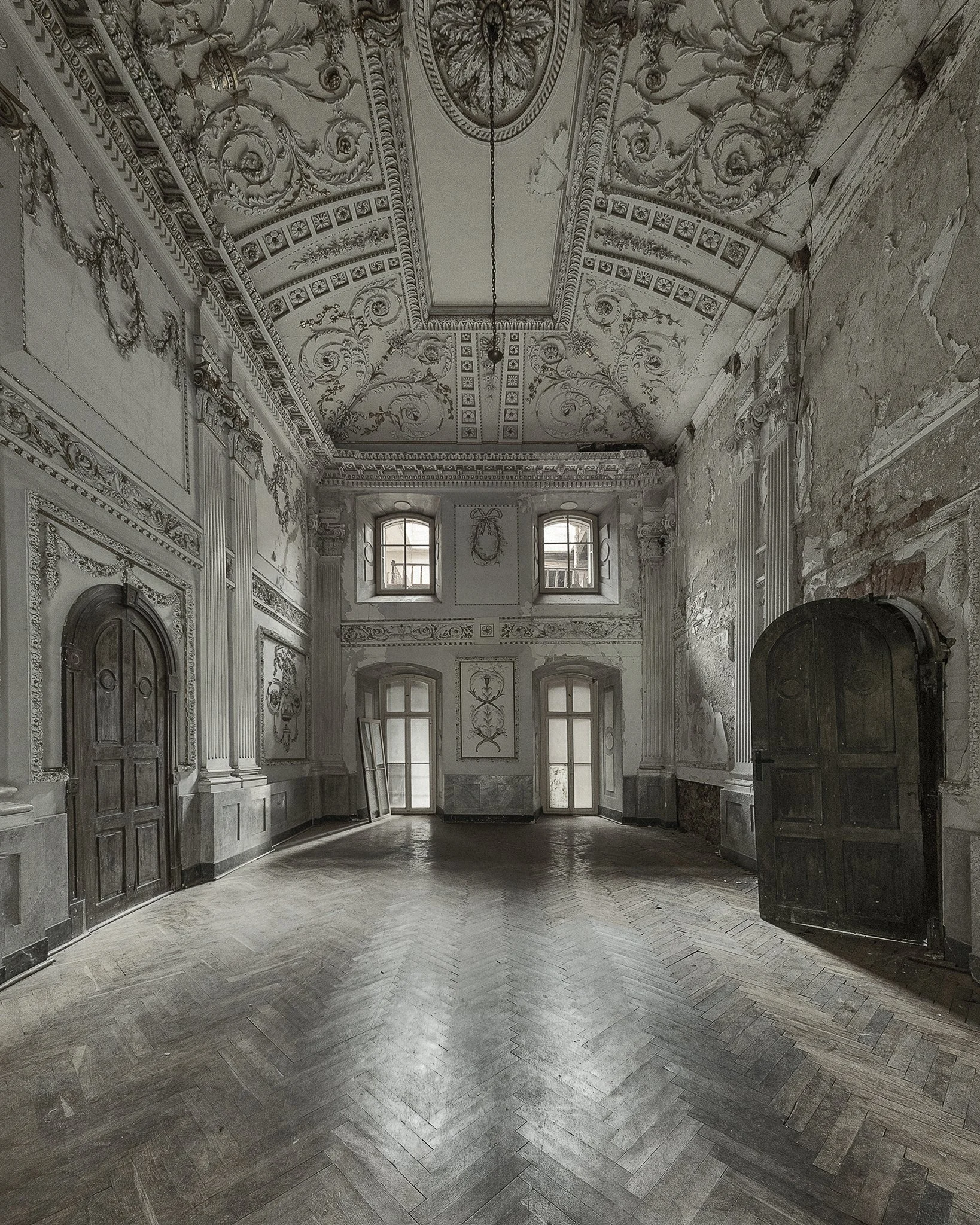 Abandoned Nordic, Palac B, Poland 12.jpg
