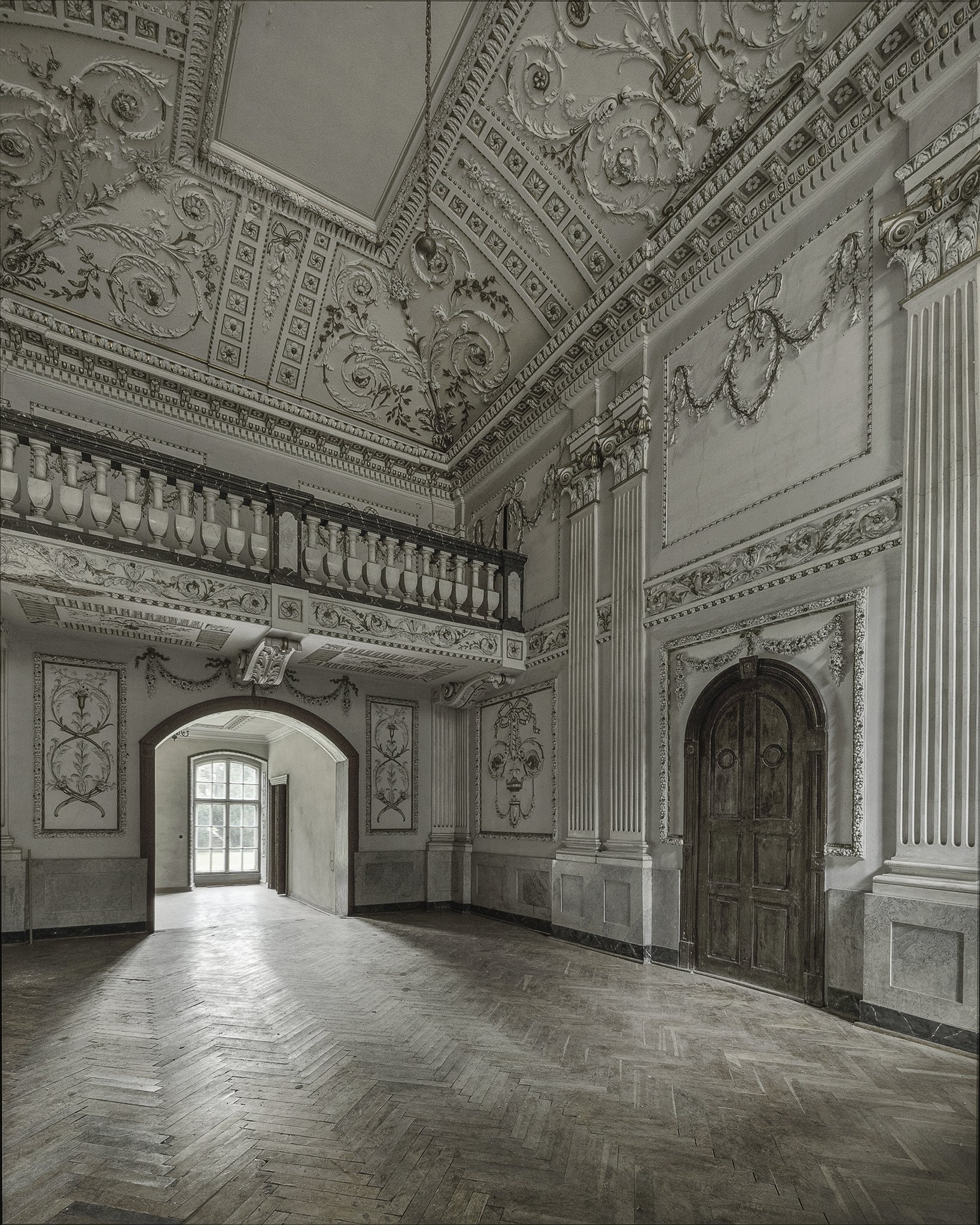 Abandoned Nordic, Palac B, Poland 11.jpg