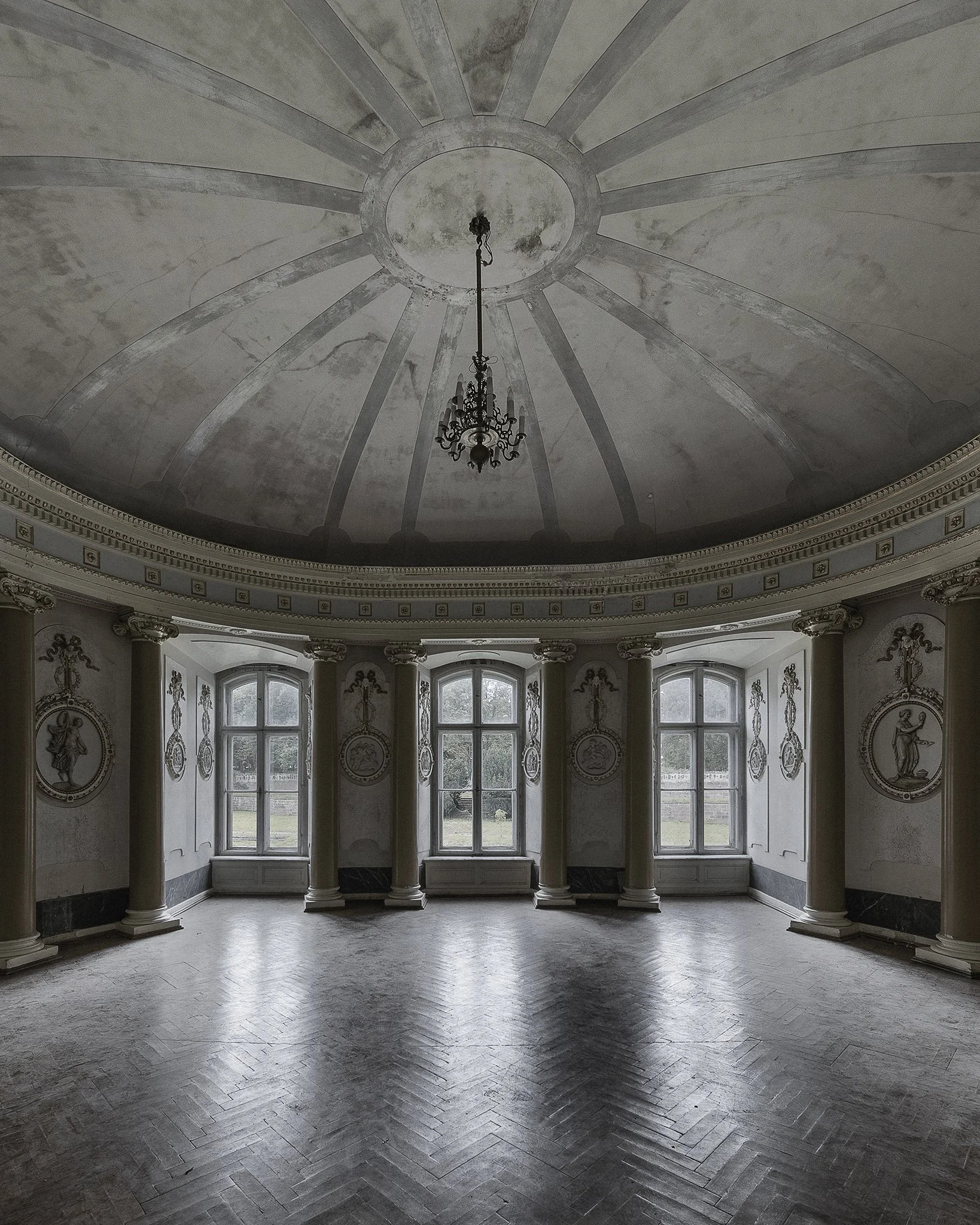 Abandoned Nordic, Palac B, Poland 6.jpg