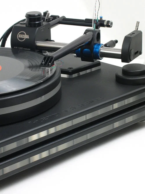 High End Turntable Record Player with Kuzma Stogi Reference Tonearm